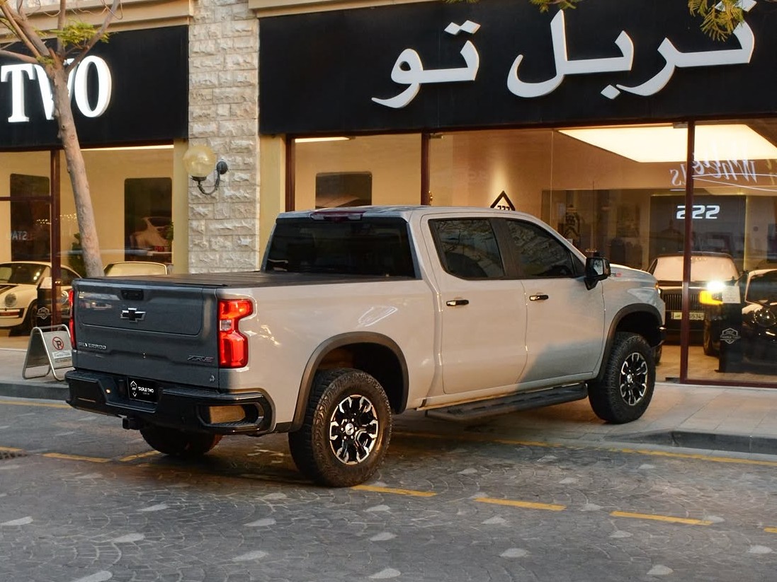 Chevrolet Silverado ZR 2 2024 - Image 4