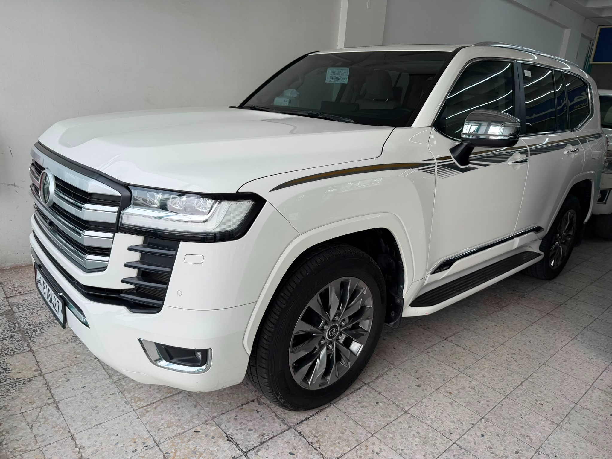 Toyota Land Cruiser VX.R 2023 - Image 2
