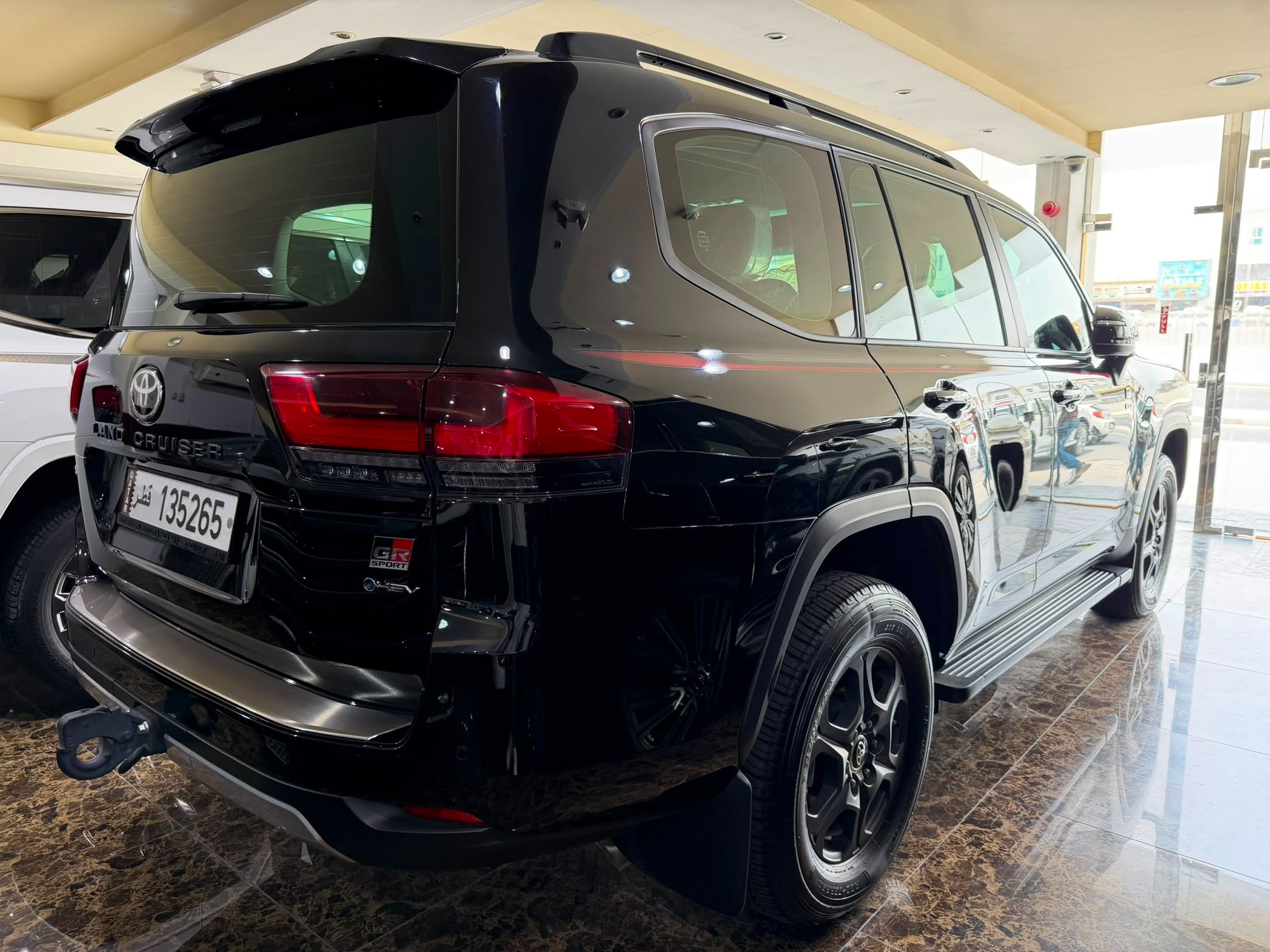 Toyota Land Cruiser G/R HEV 2025 - Image 4