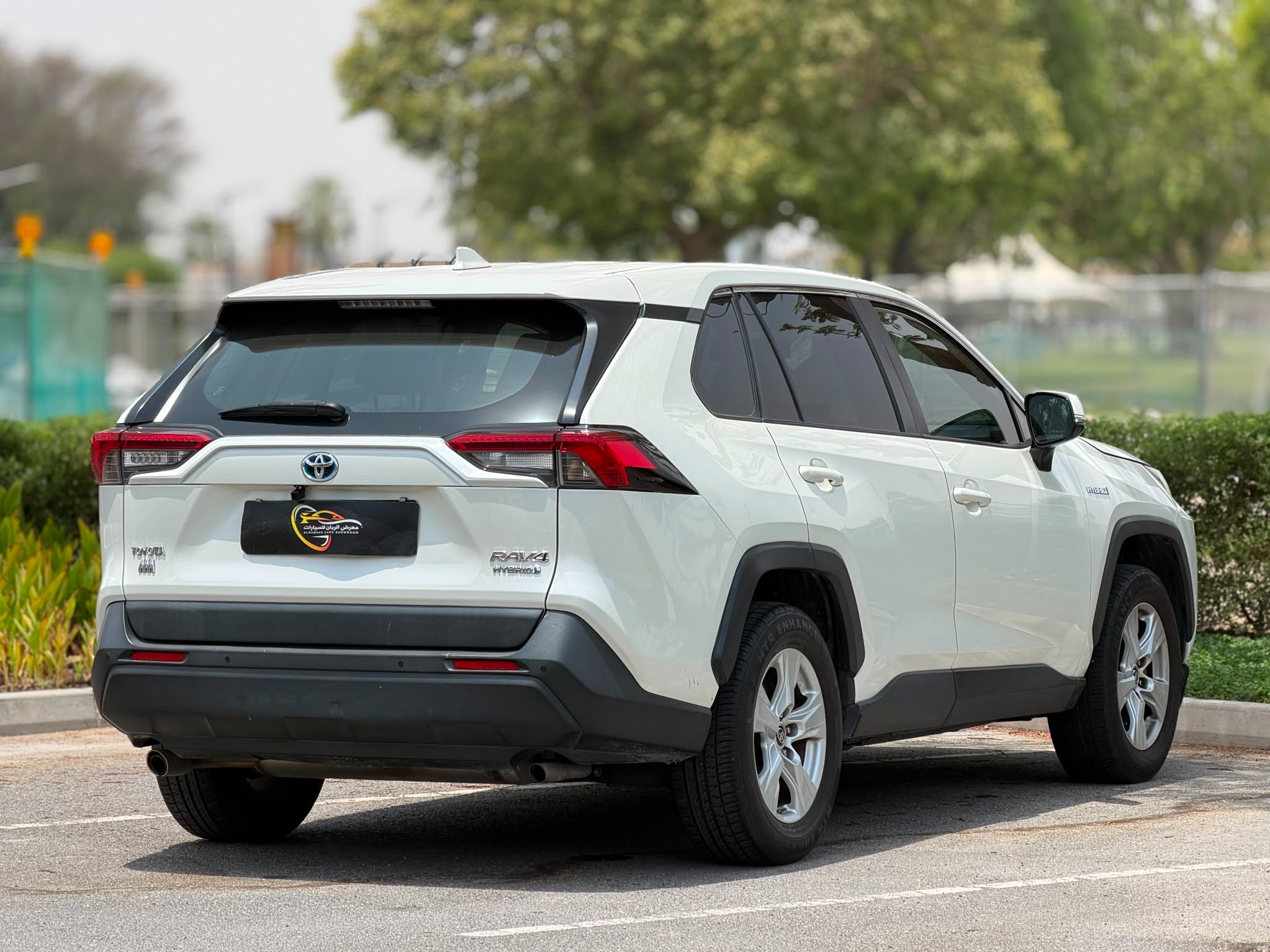 Toyota RAV4 LE HYBRID 2019 - Image 4