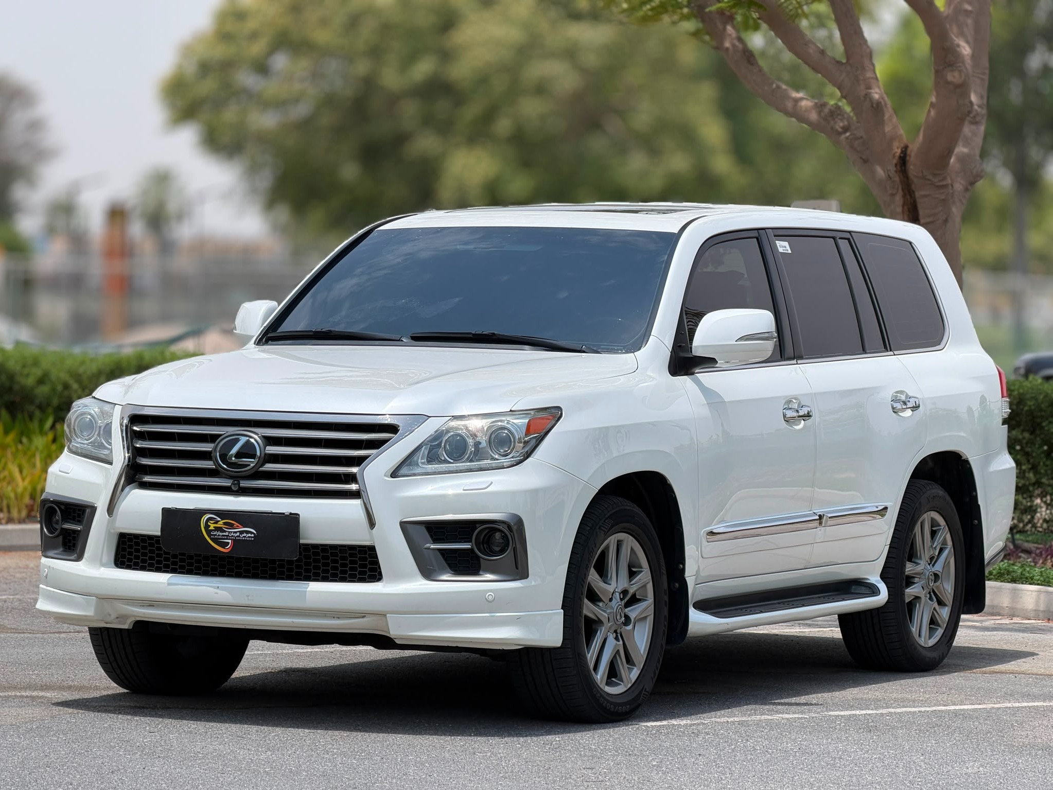Lexus LX 570 S 2014 - Image 3