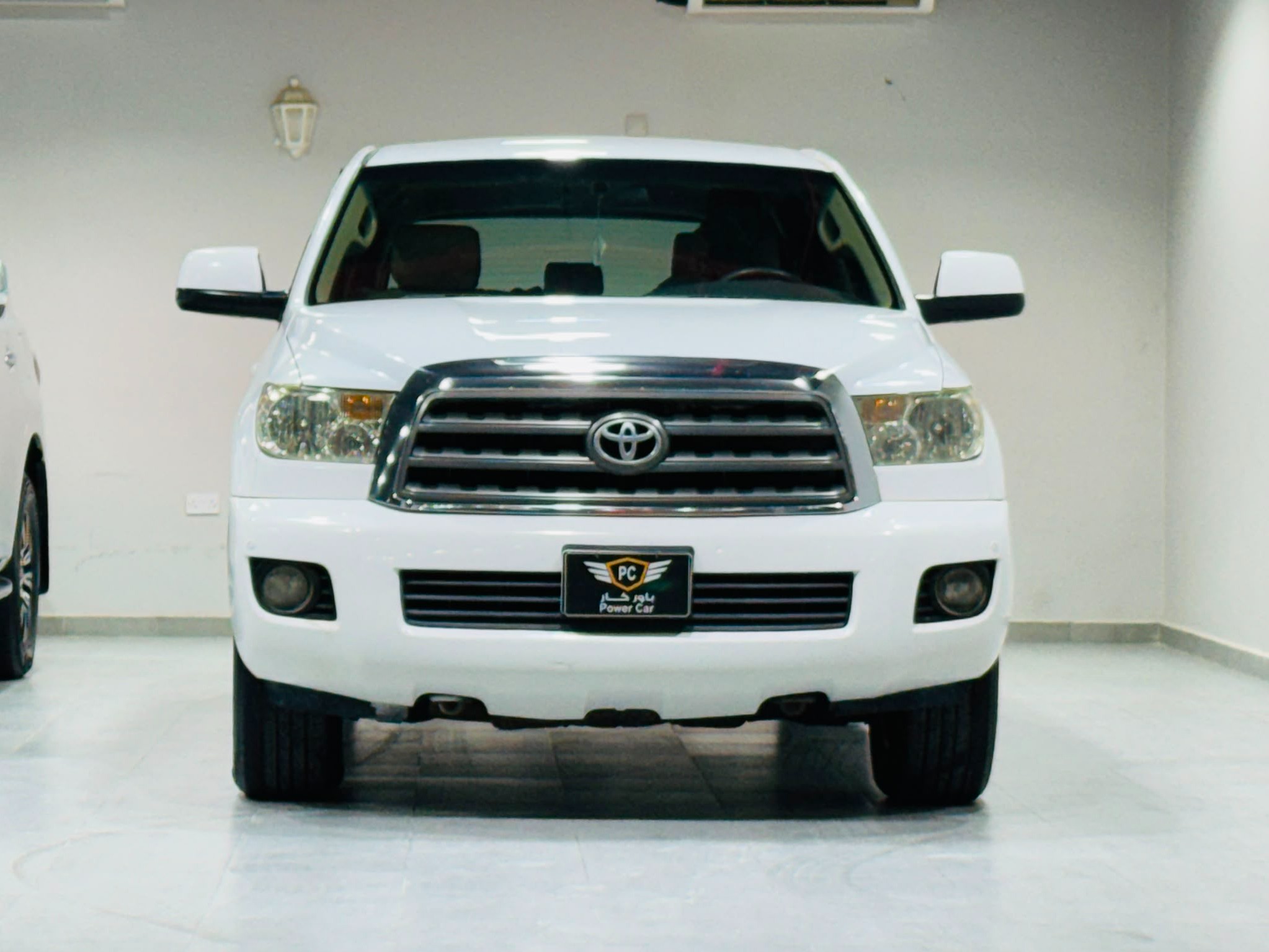 Toyota Sequoia 2013 - Image 2