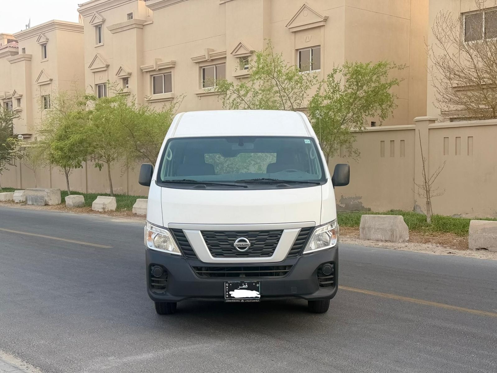 Nissan Urvan 2022 - Image 2