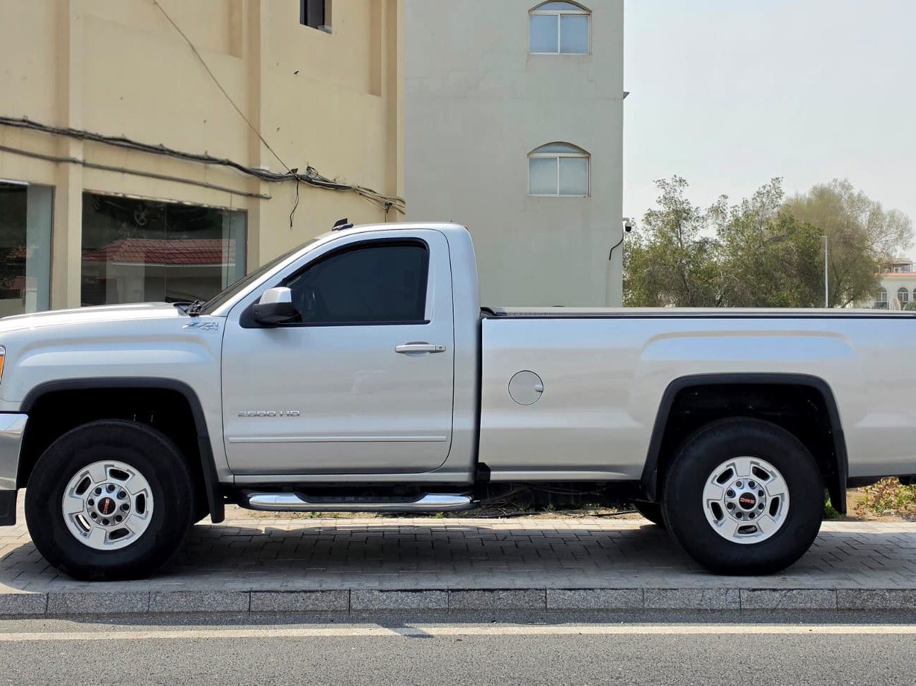 GMC Sierra 2500 HD 2018 - Image 3