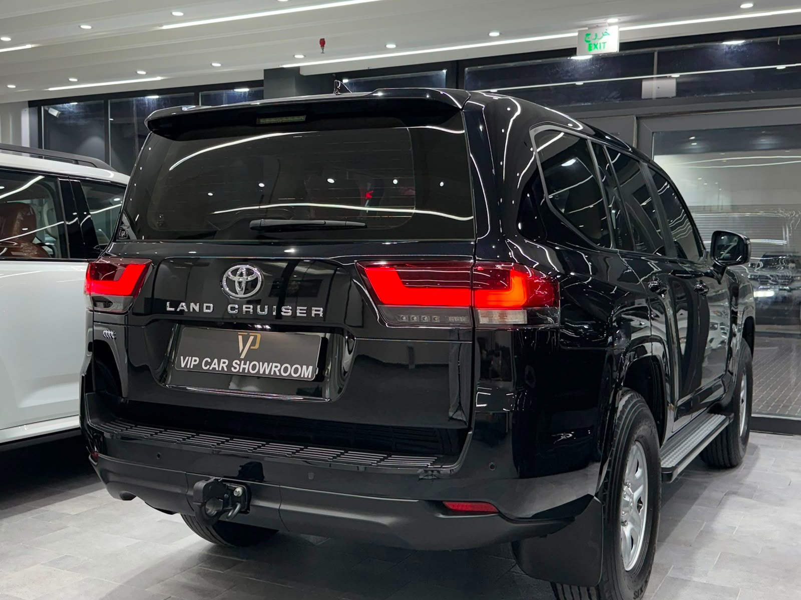 Toyota Land Cruiser GX 2023 - Image 4