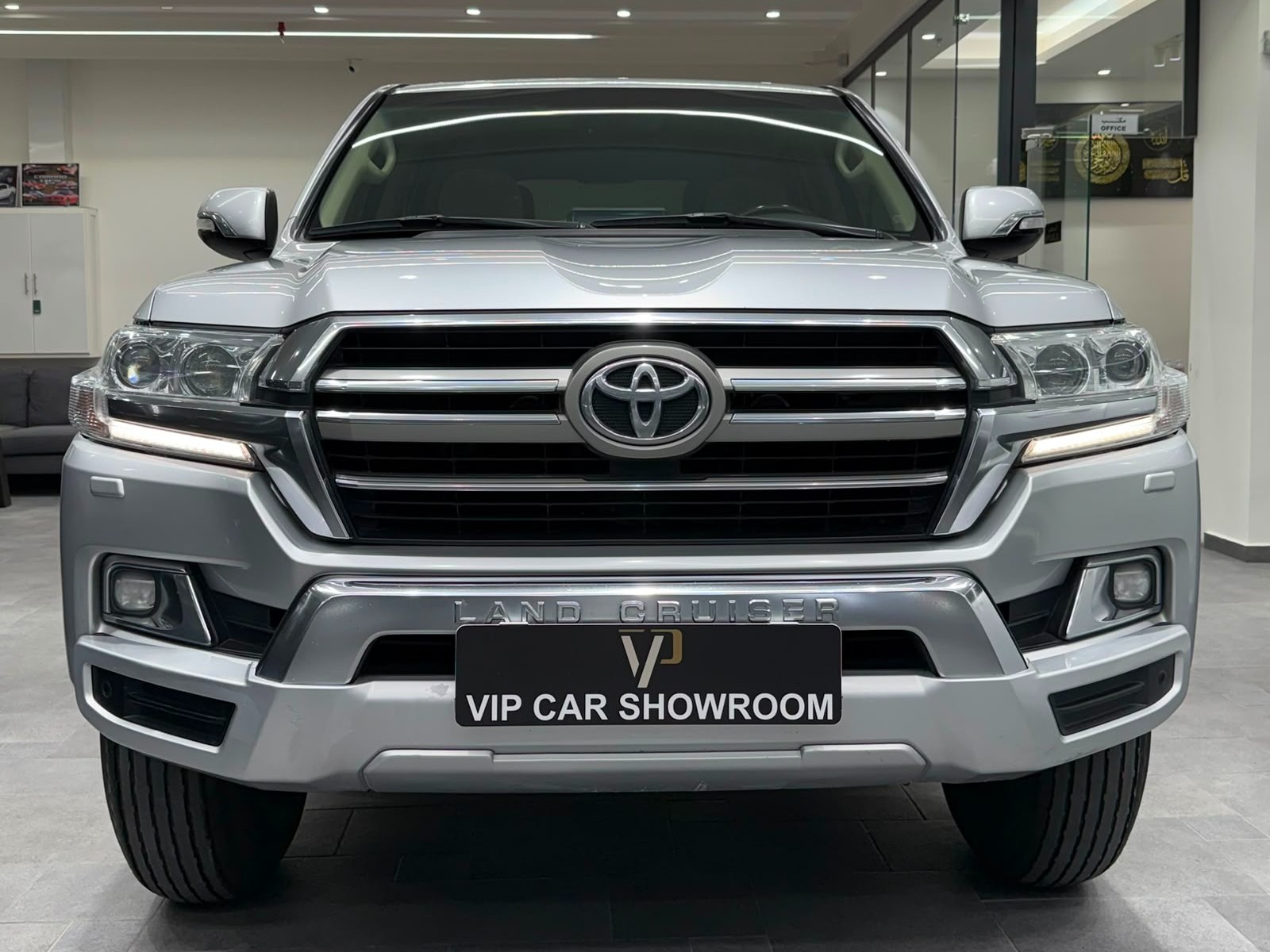 Toyota Land Cruiser GX.R 2019 - Image 2