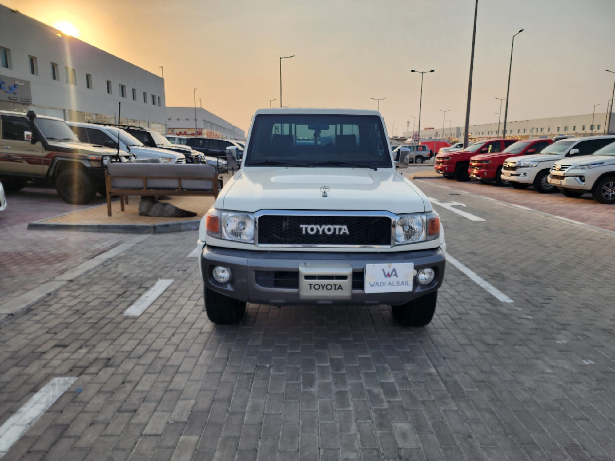 Toyota LX  2013 - Image 2