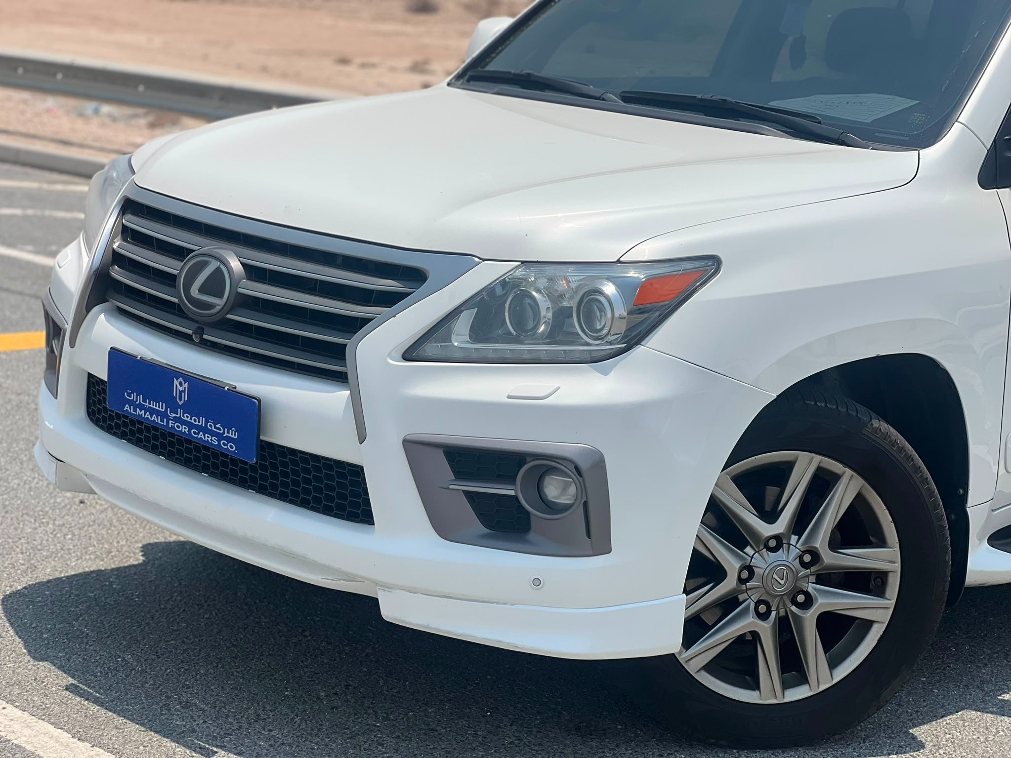 Lexus LX 570 S 2015 - Image 3