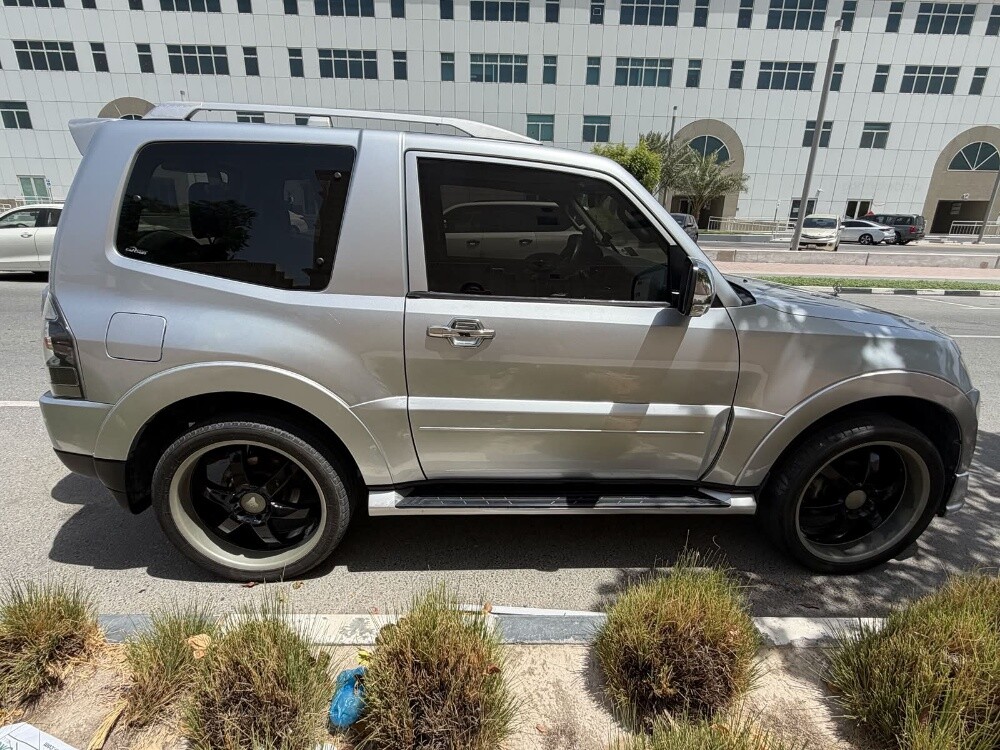 Mitsubishi Pajero 3.5 2008 - Image 2