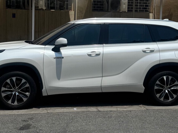 تويوتا هاي لاندر HYBRID 2020 - Image 2