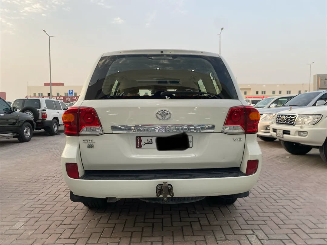 Toyota Land Cruiser GXR v6 2013 - Image 4