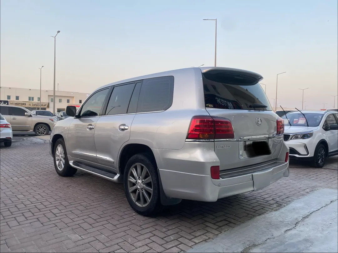 Lexus LX 570 2009 - Image 3