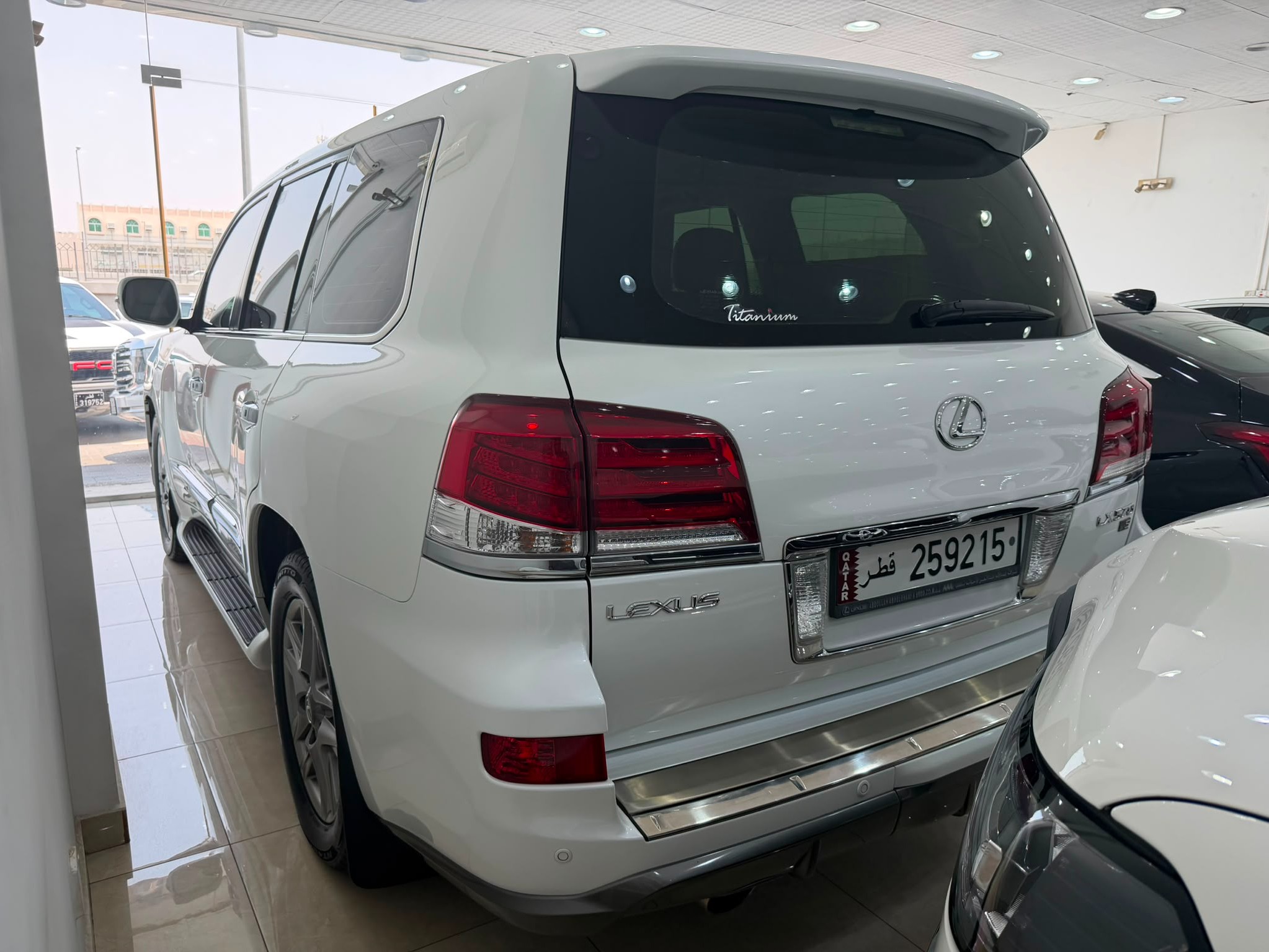 Lexus LX 570 S 2014 - Image 3