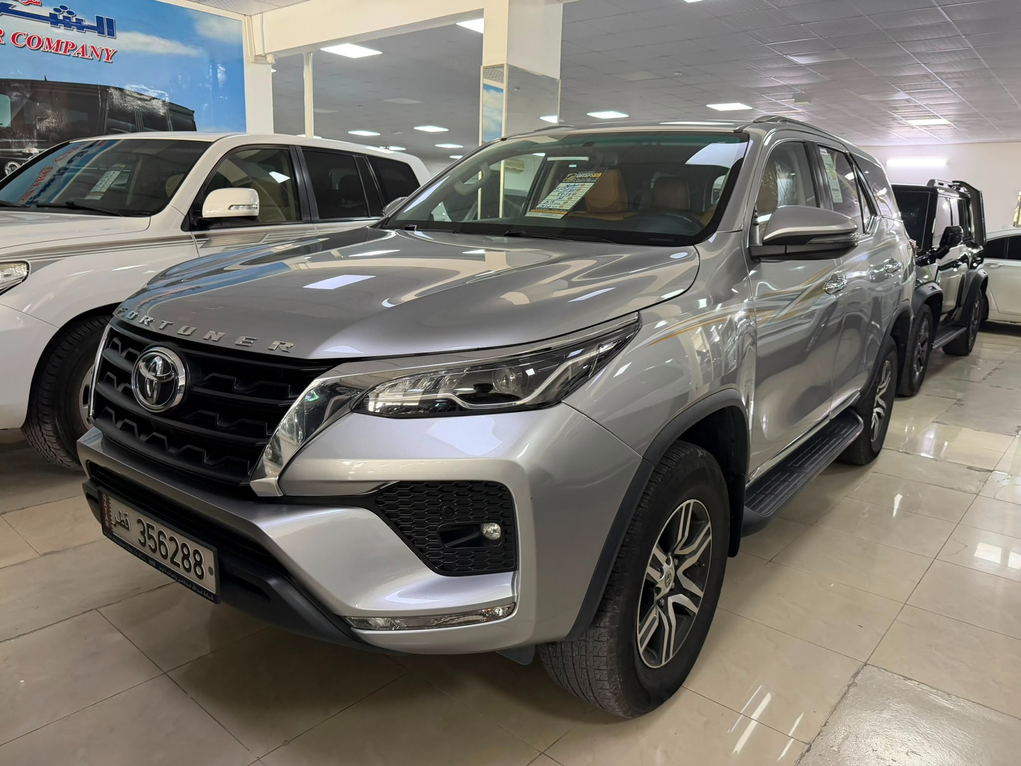 Toyota Fortuner 2023 - Image 2