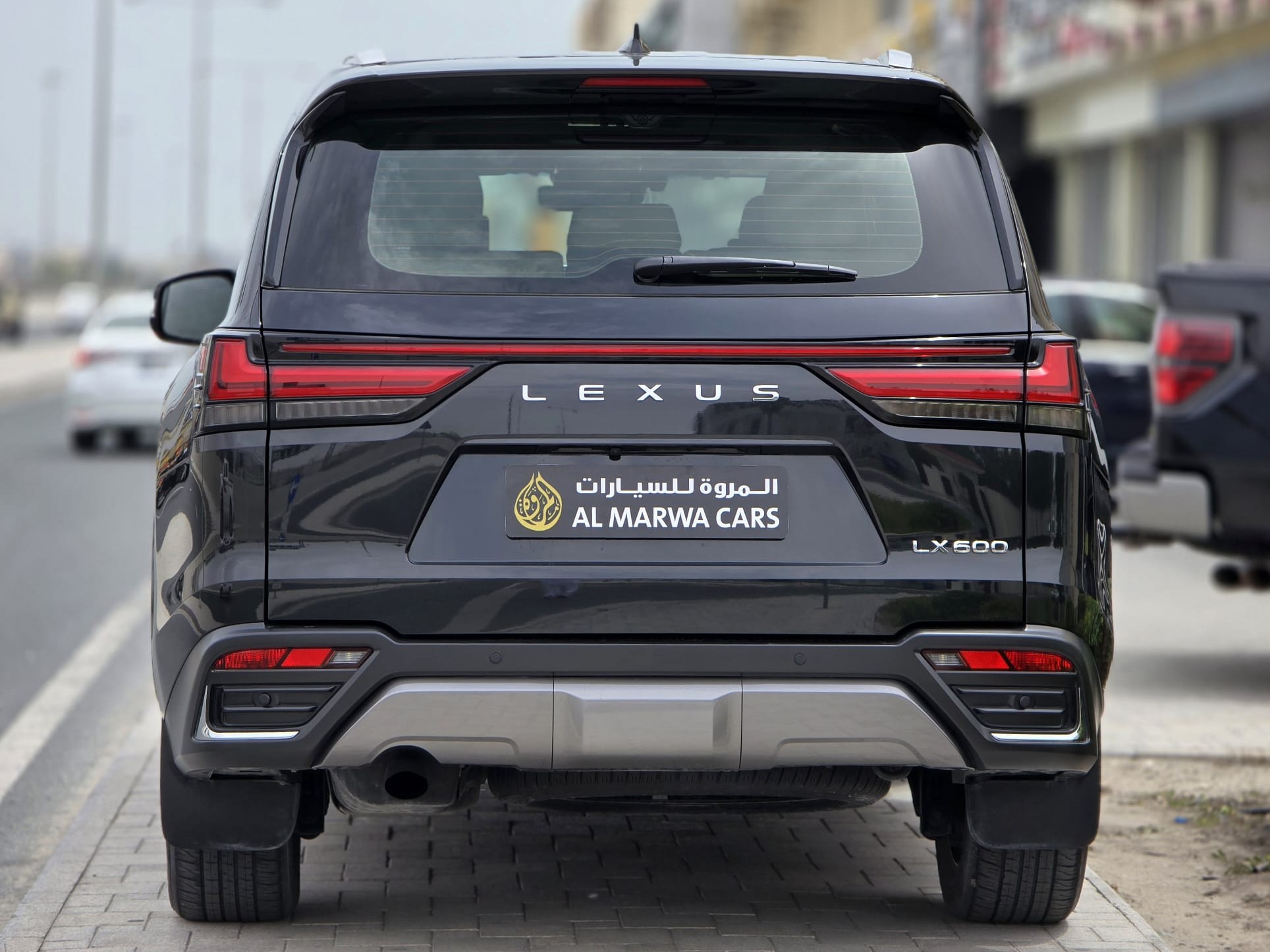 Lexus LX 600 Luxury  2024 - Image 4