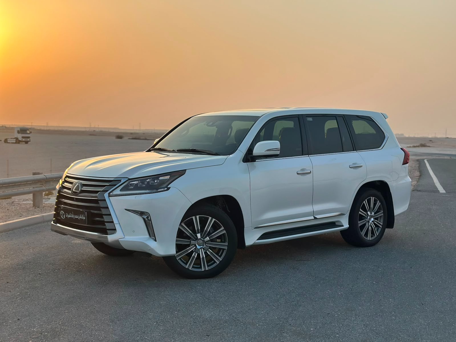 Lexus LX 570 S 2016 - Image 3