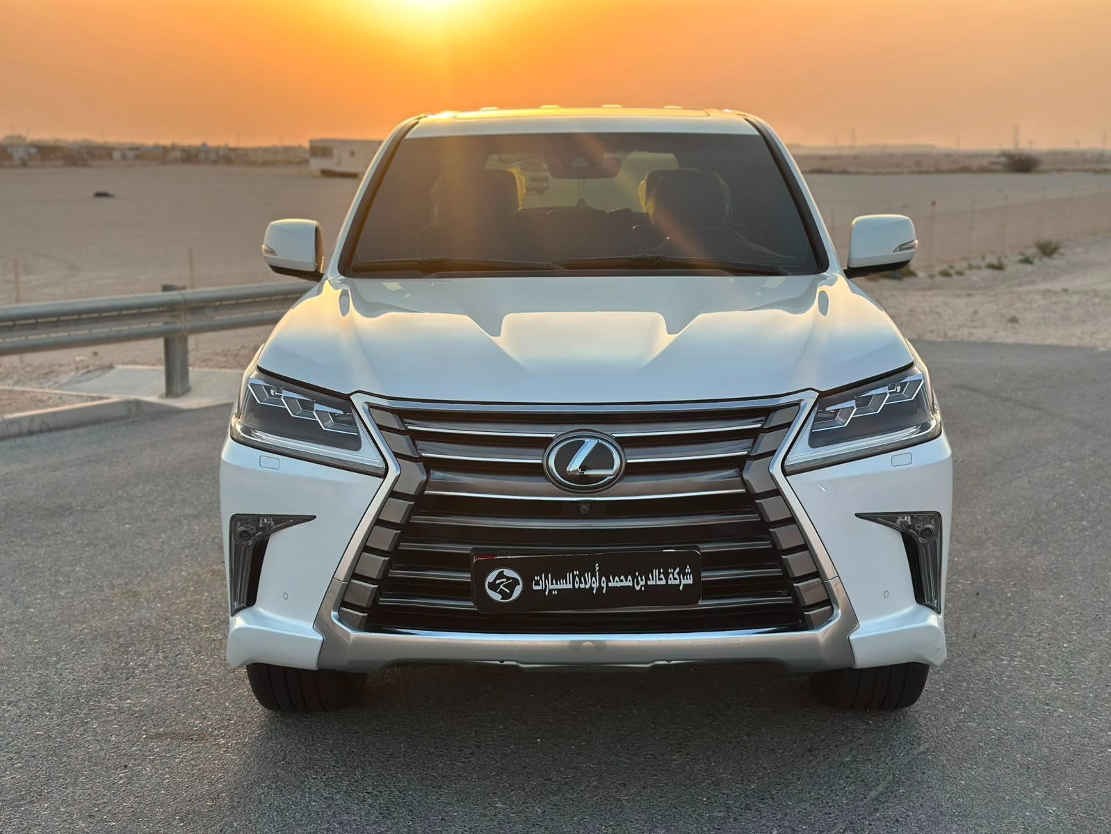 Lexus LX 570 S 2016 - Image 2