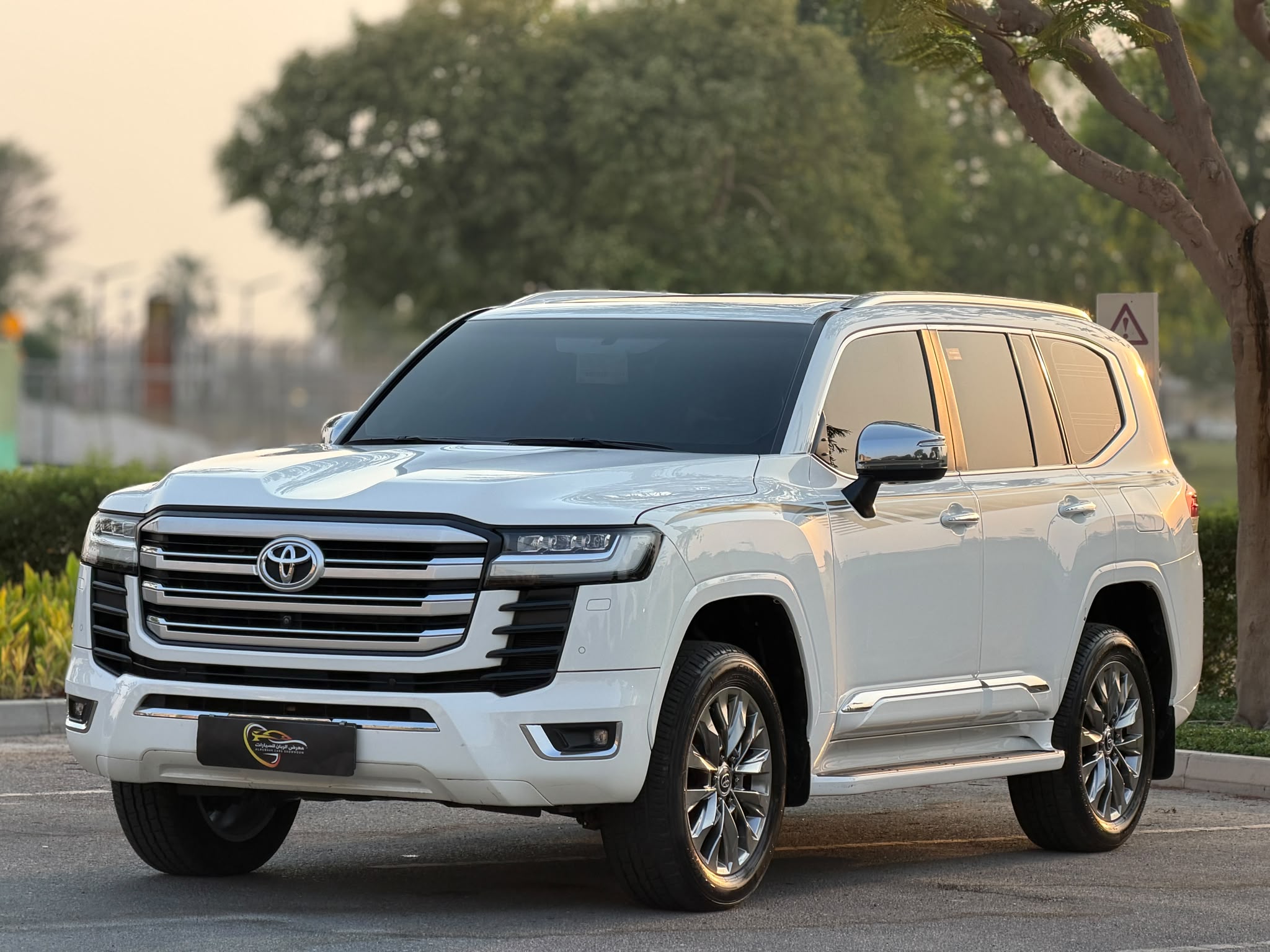 Toyota Land Cruiser VXR Twin Turbo 2022 - Image 3