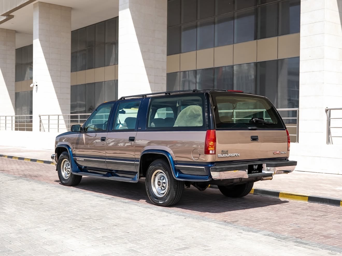 GMC Suburban. 1995 - Image 3