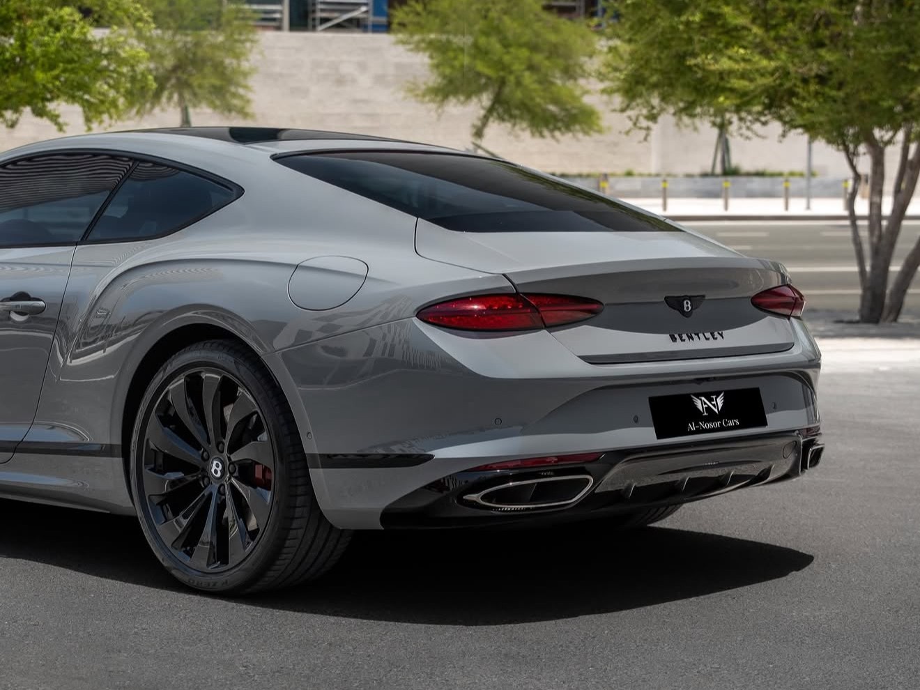 Bentley Azure 2026 - Image 4