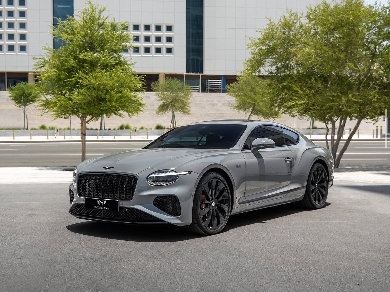 Bentley Azure 2026 - Image 2