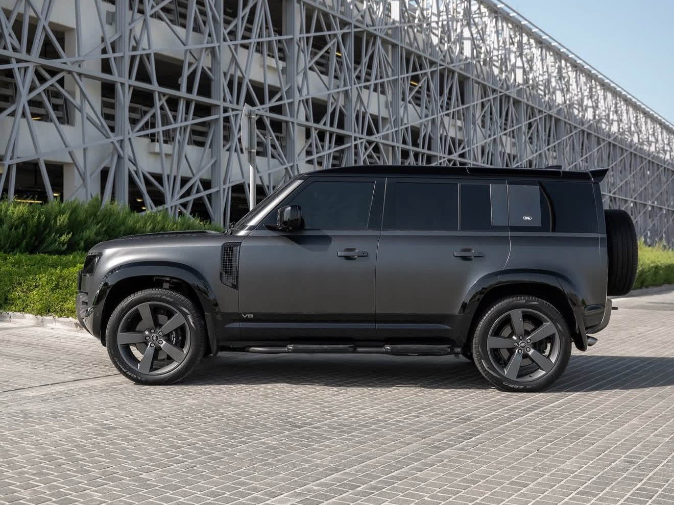 Land Rover Defender 110 Carpathian Edition 2023 - Image 3