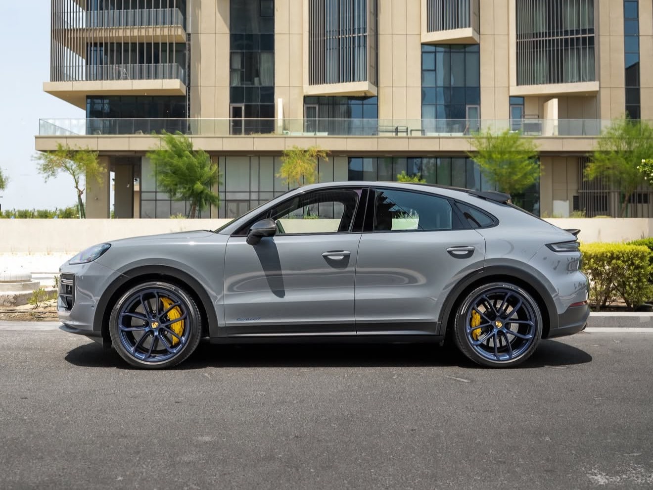 Porsche Cayenne Turbo  2024 - Image 4