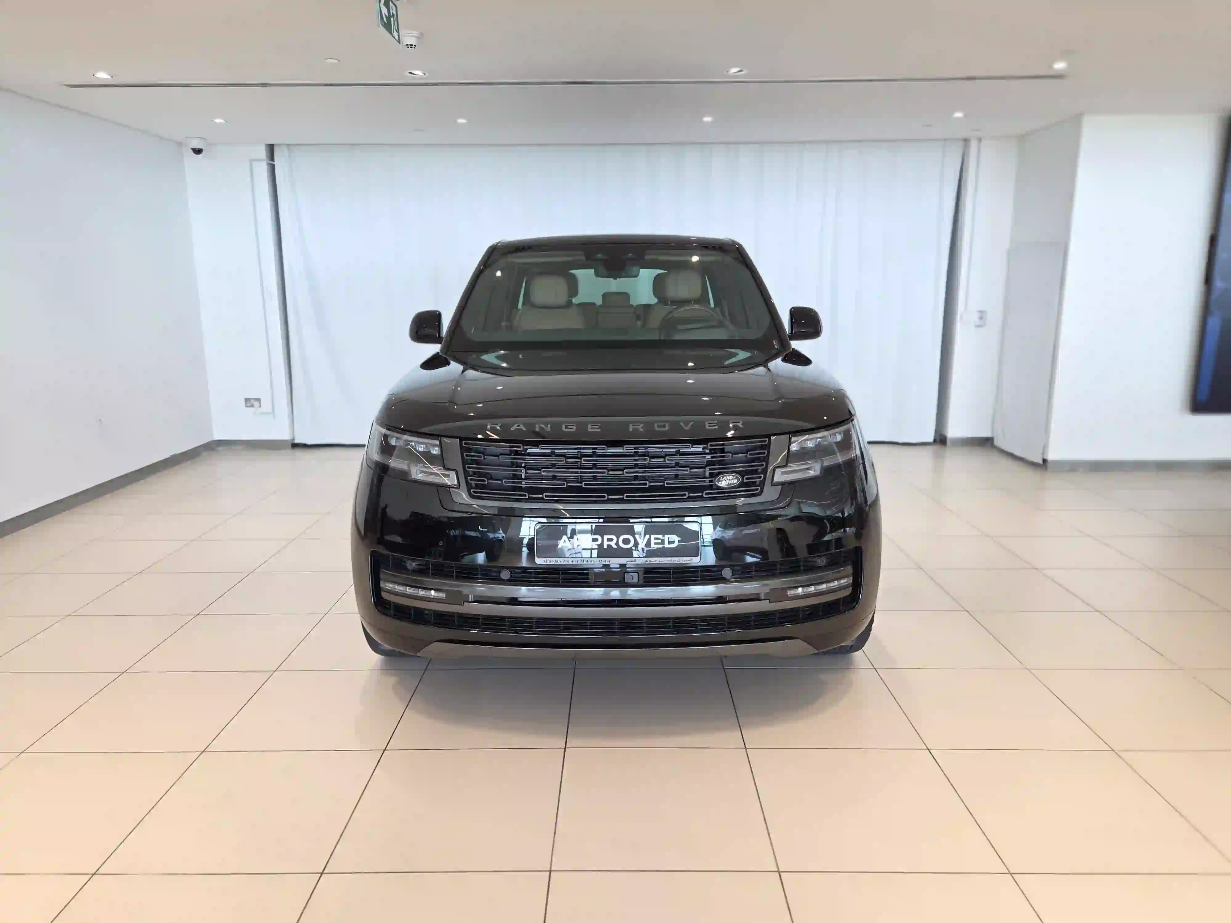 Land Rover Range Rover 4.4 V8 HSE 2025 - Image 4