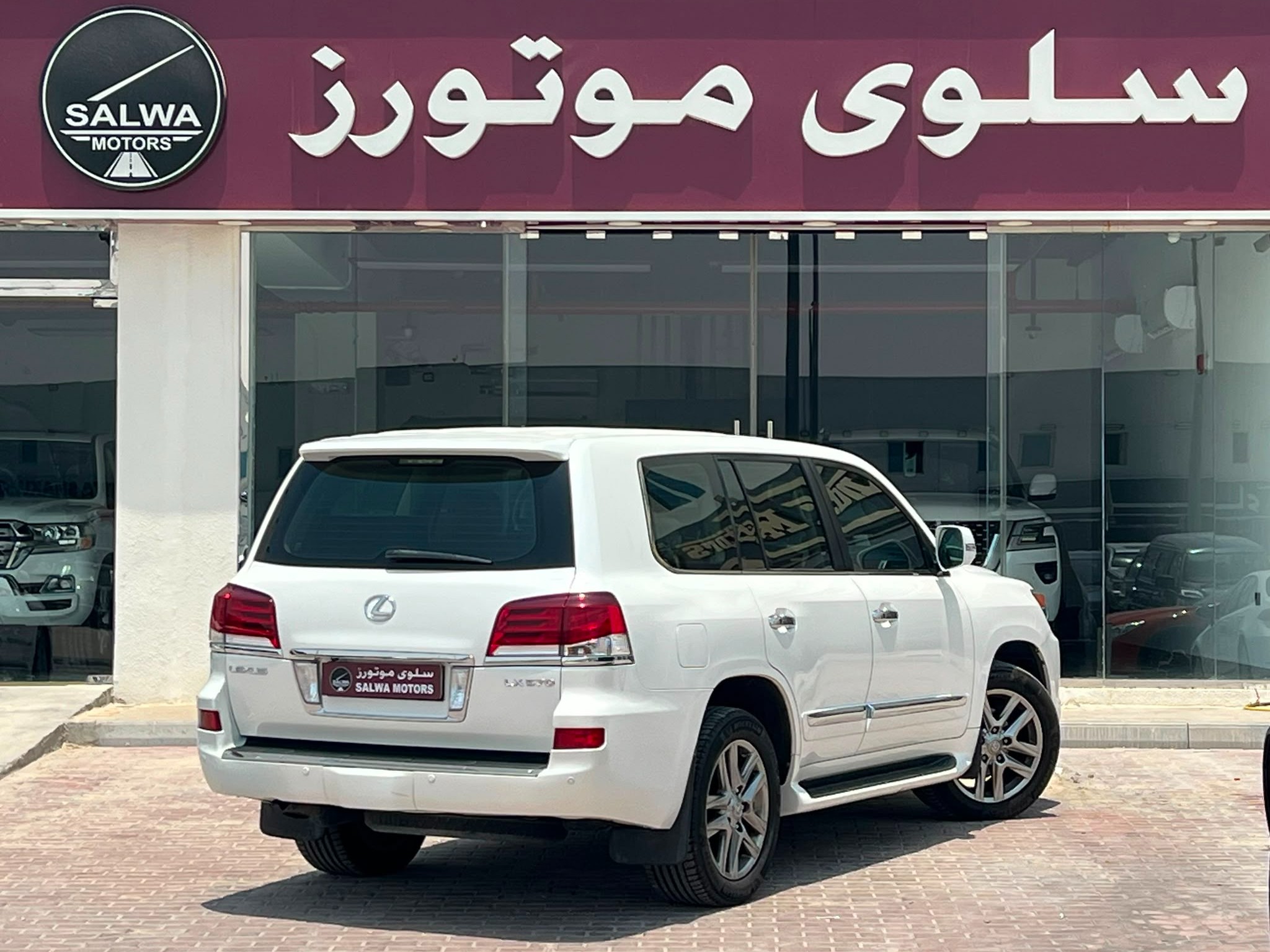 Lexus LX 570 S 2012 - Image 3