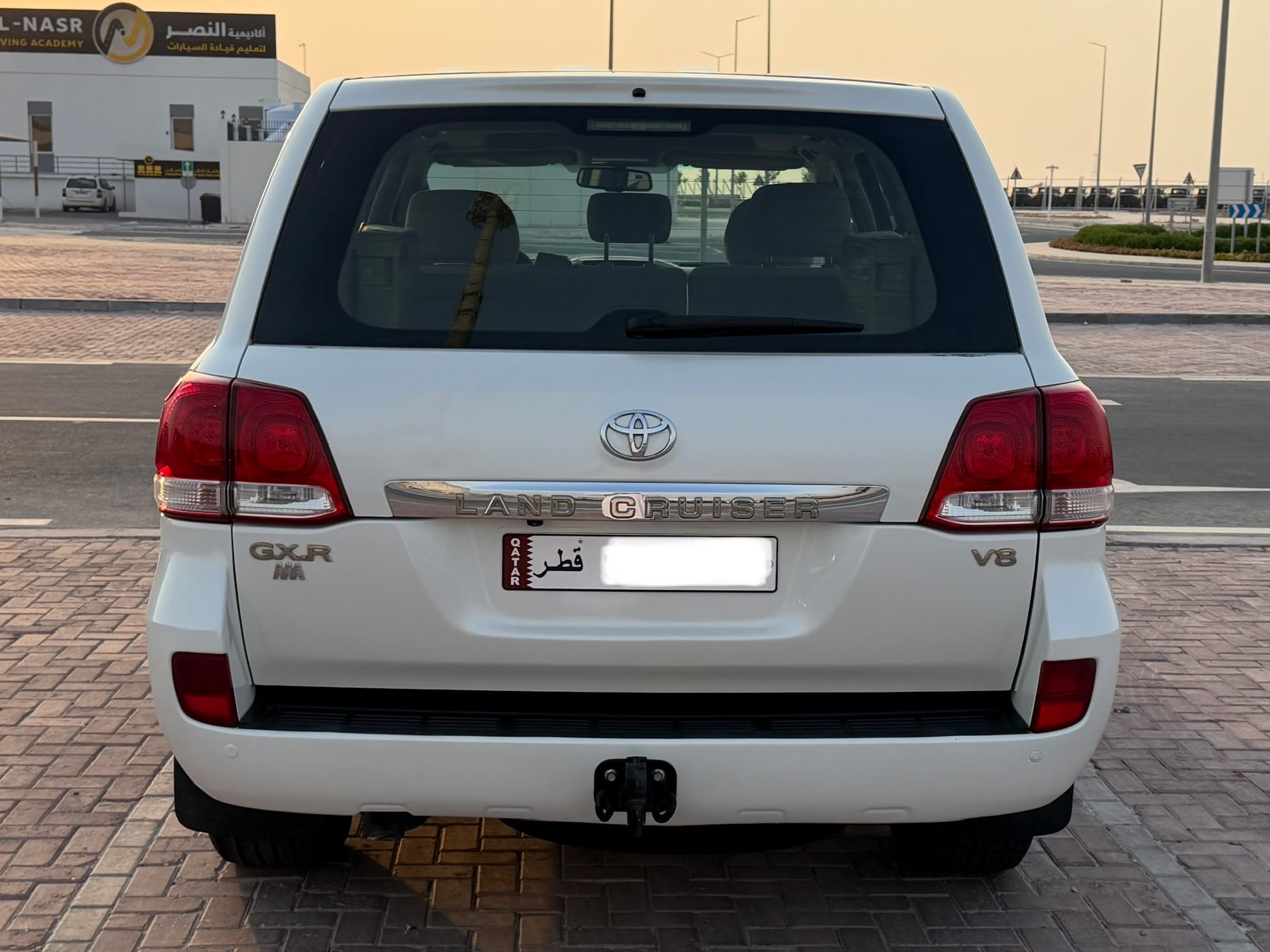 Toyota Land Cruiser GXR v8 2009 - Image 3