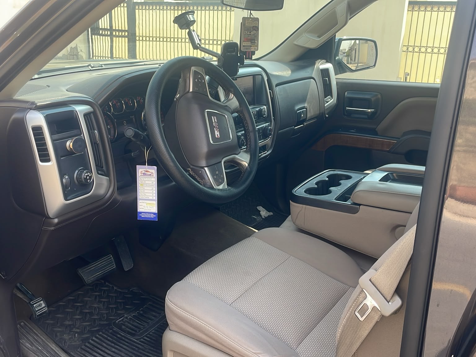 GMC Sierra 1500 2015 - Image 2