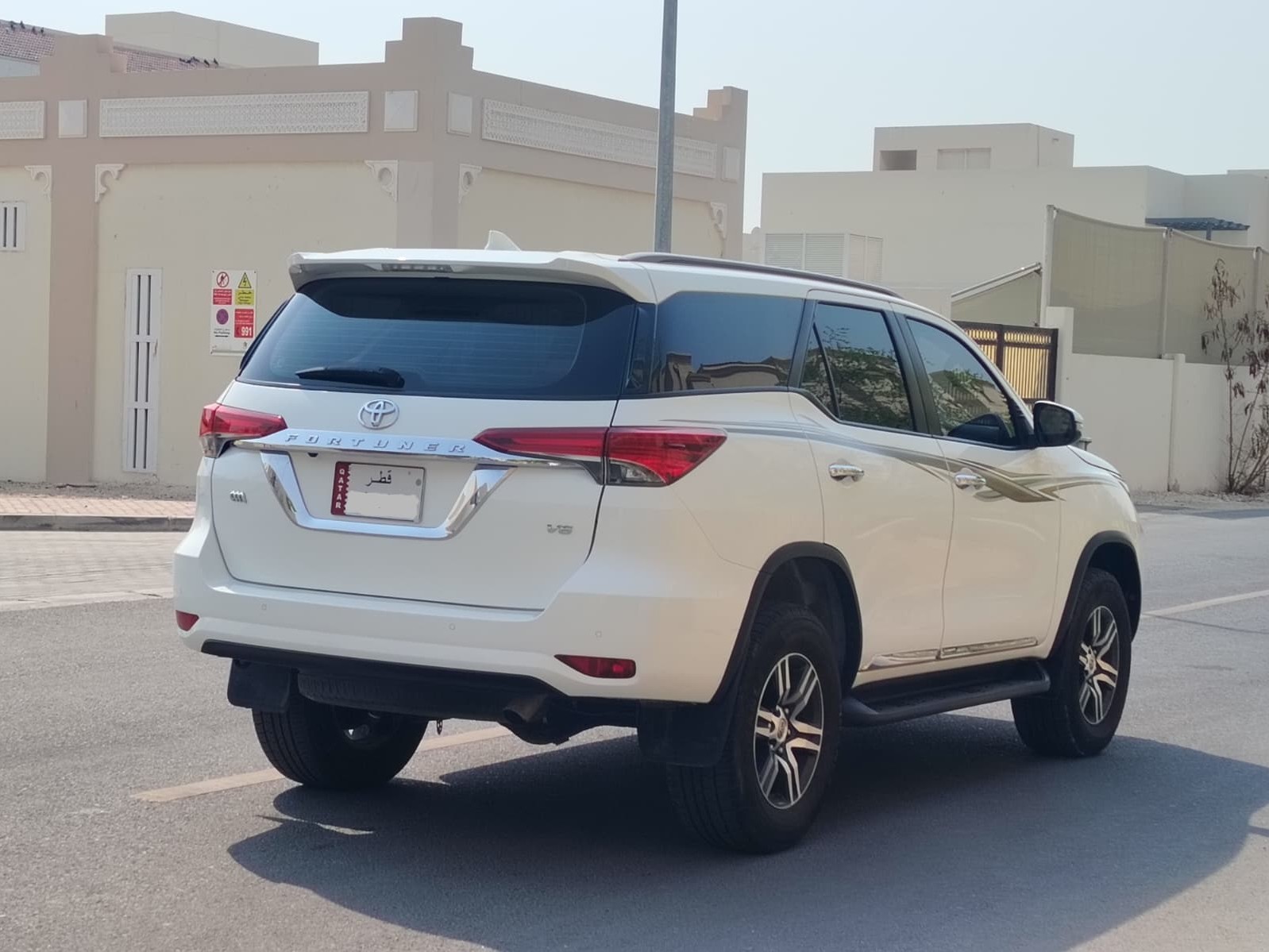 Toyota Fortuner V6 2022 - Image 4