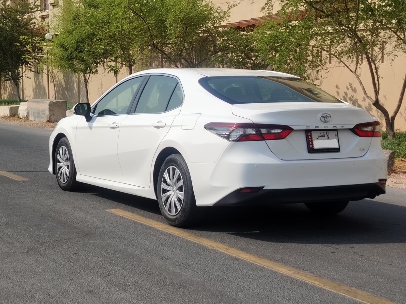 Toyota Camry LE 2023 - Image 4
