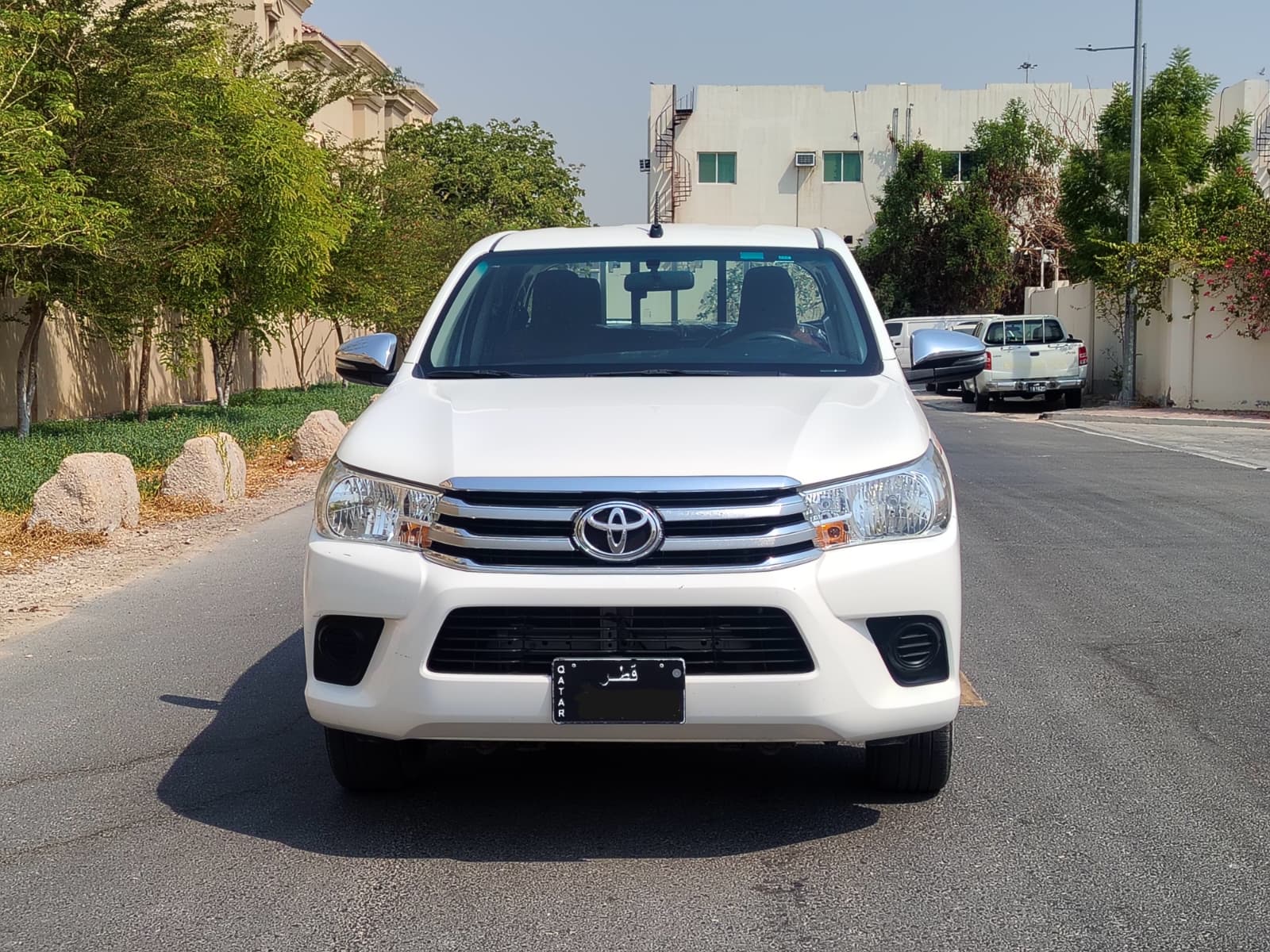 Toyota Hilux 2023 - Image 2