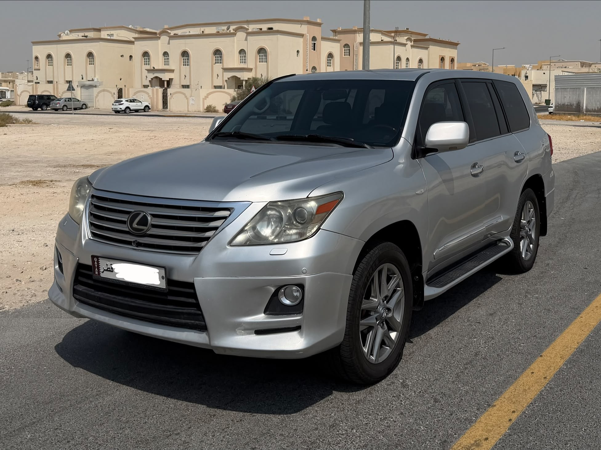 Lexus LX 570 2011 - Image 3