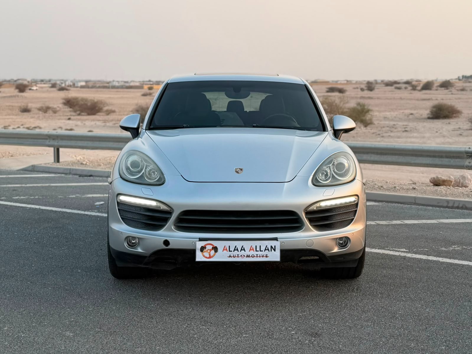 Porsche Cayenne S  2011 - Image 2