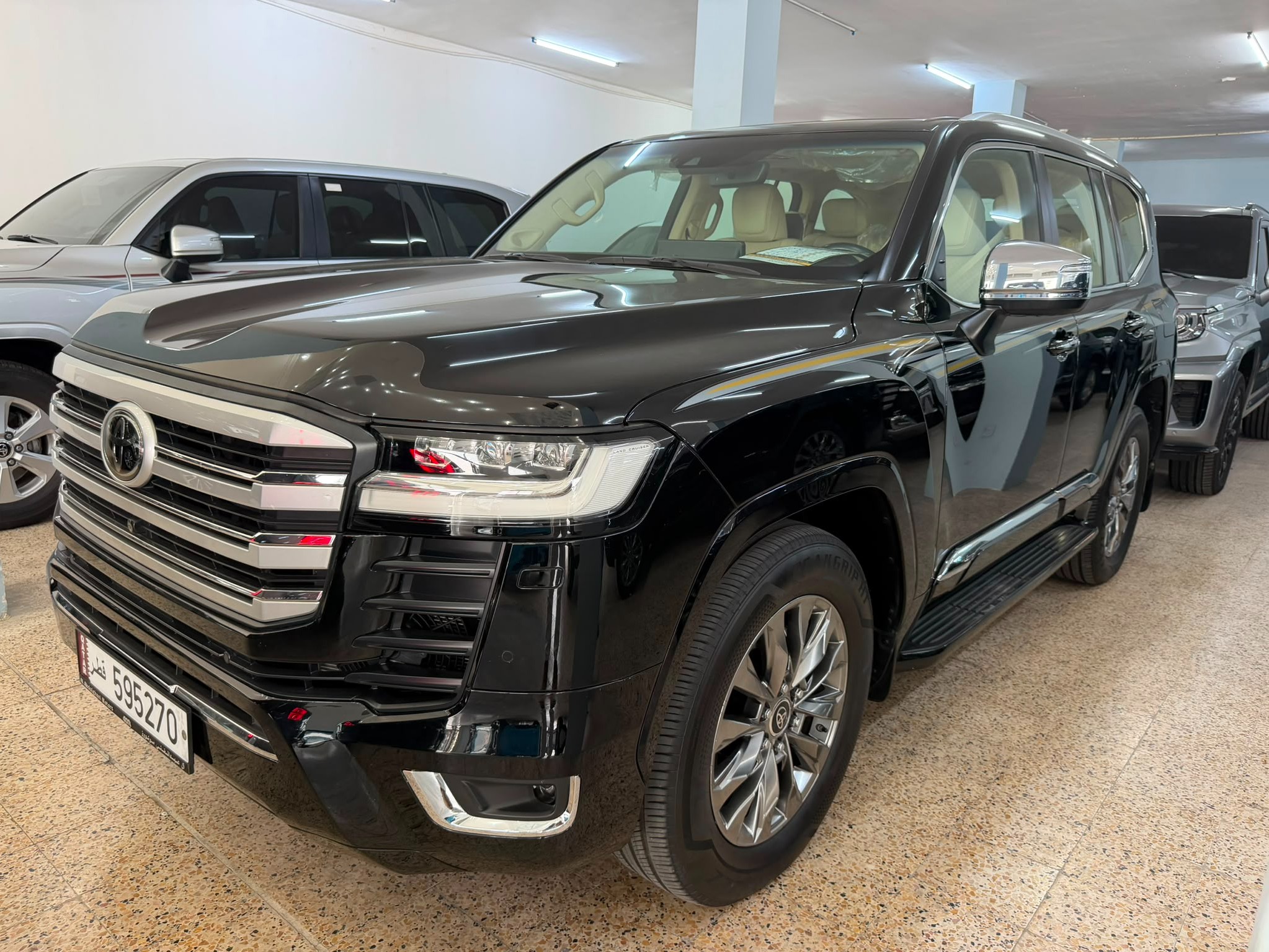 Toyota Land Cruiser VXR Twin Turbo 2023 - Image 2