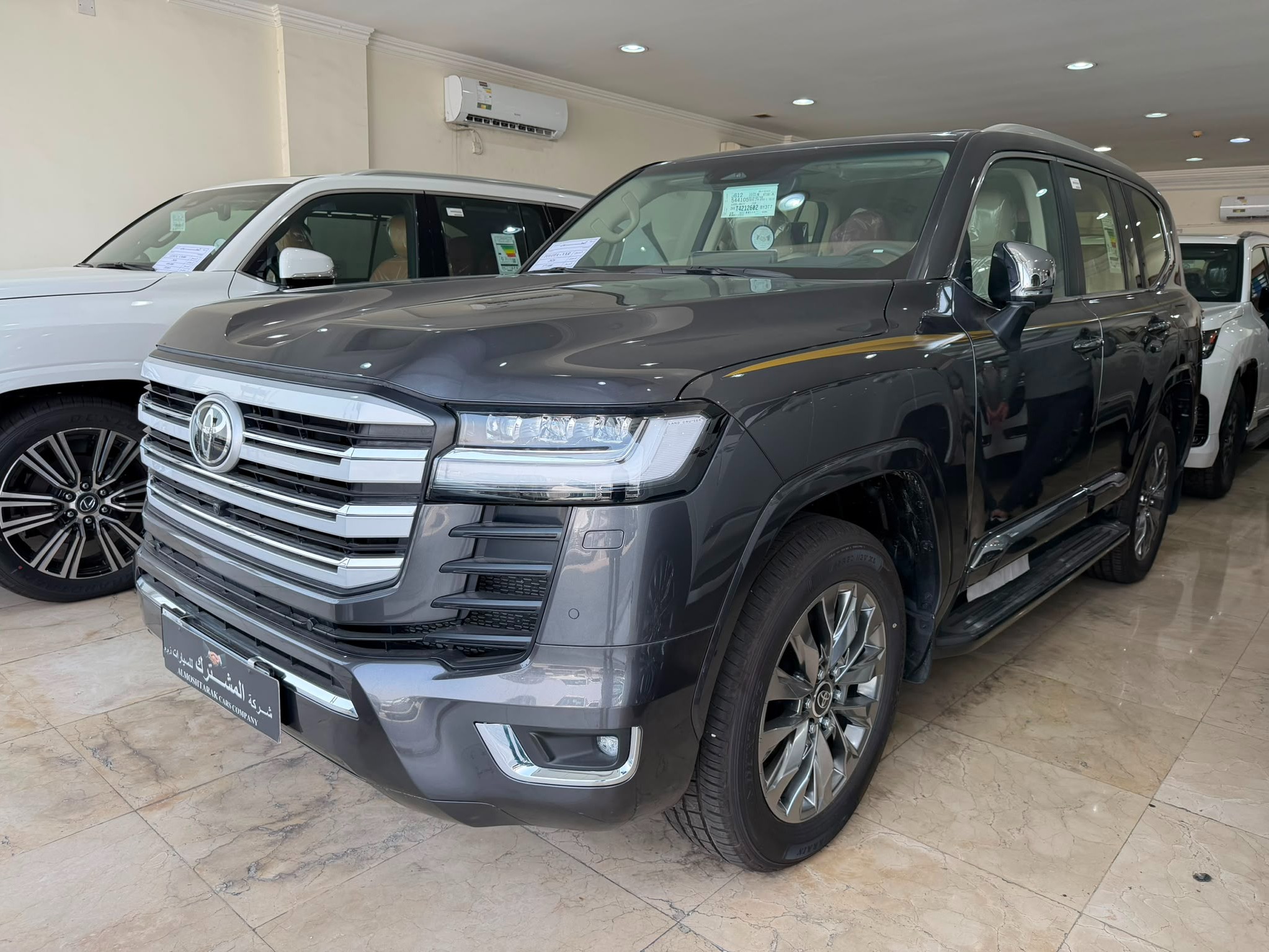 Toyota Land Cruiser VXR Twin Turbo 2026 - Image 2