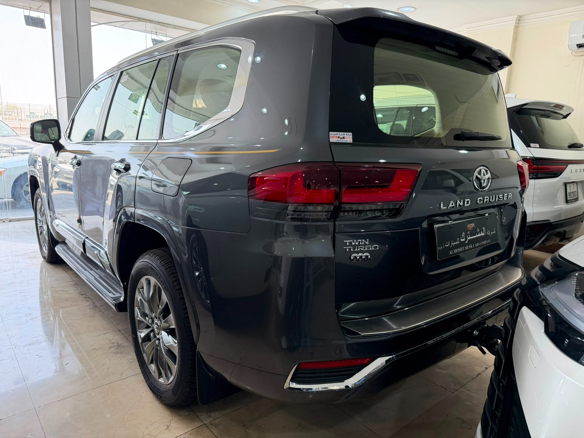 Toyota Land Cruiser VXR Twin Turbo 2026 - Image 3