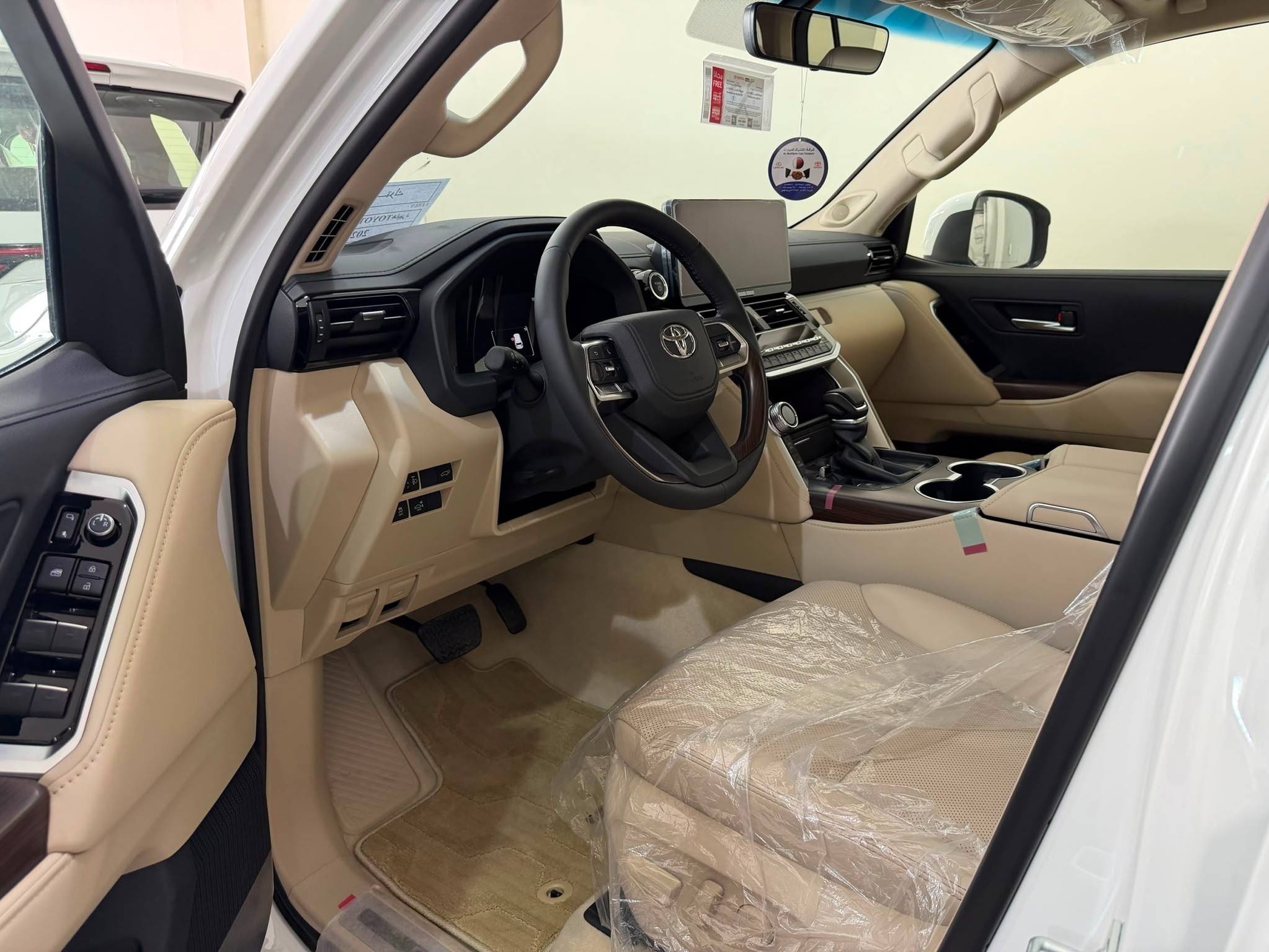 Toyota Land Cruiser GXR Twin Turbo 2026 - Image 3