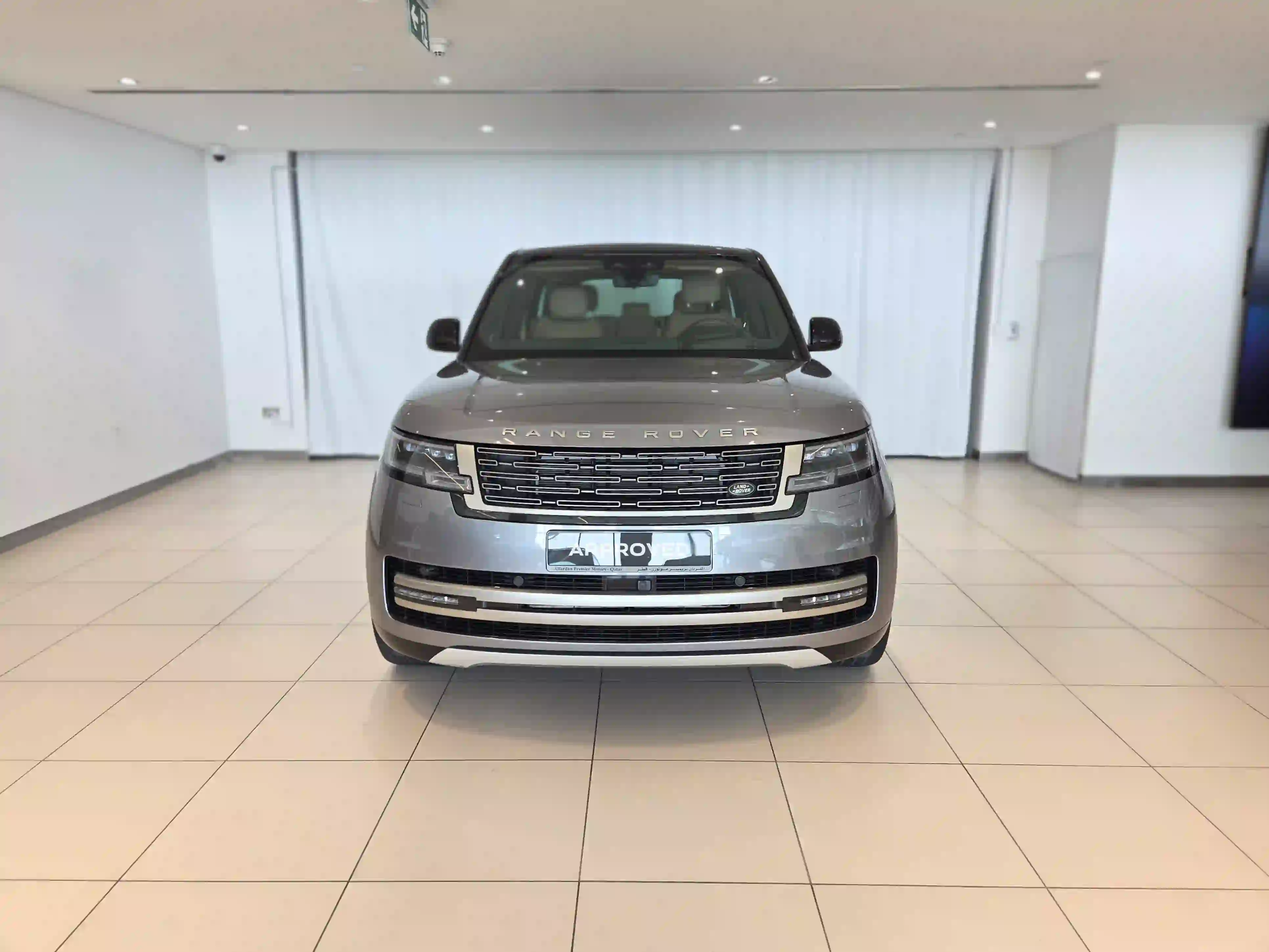 Land Rover Range Rover 4.4 V8 HSE 2024 - Image 4
