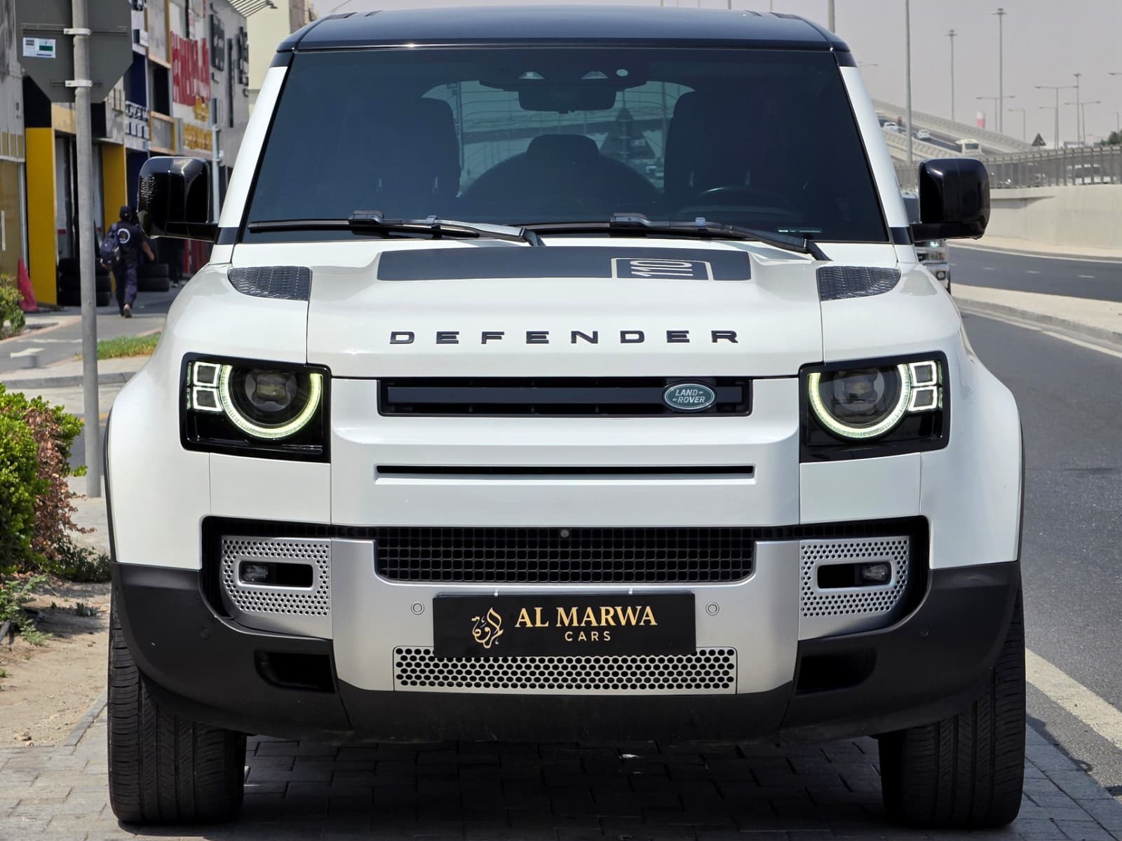 Land Rover Defender 110 3.0i6 HSE 2021 - Image 2