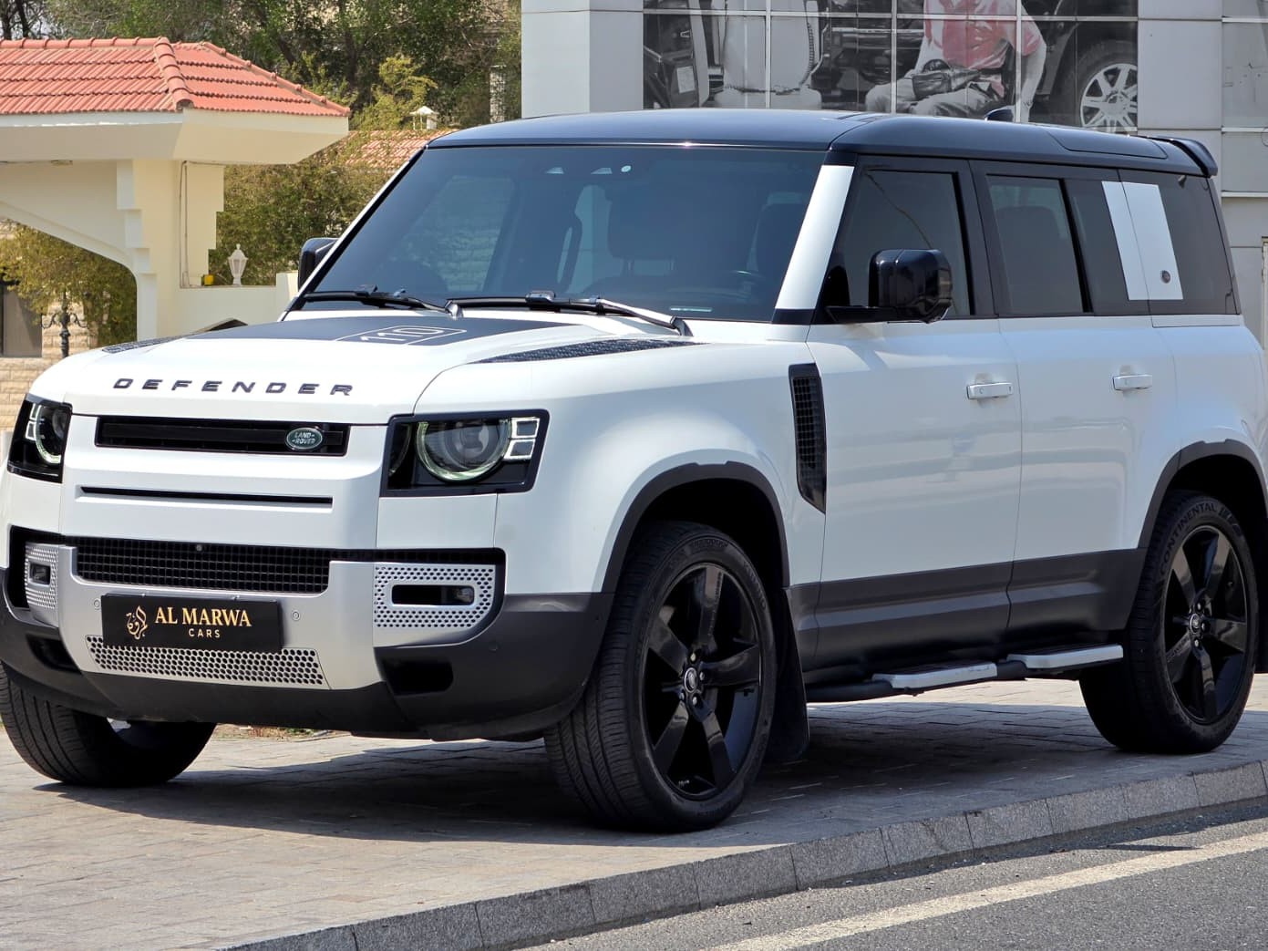 Land Rover Defender 110 3.0i6 HSE 2021