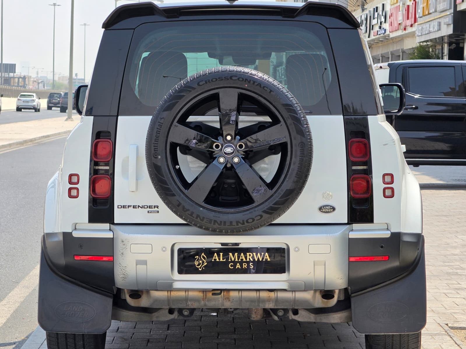 Land Rover Defender 110 3.0i6 HSE 2021 - Image 4