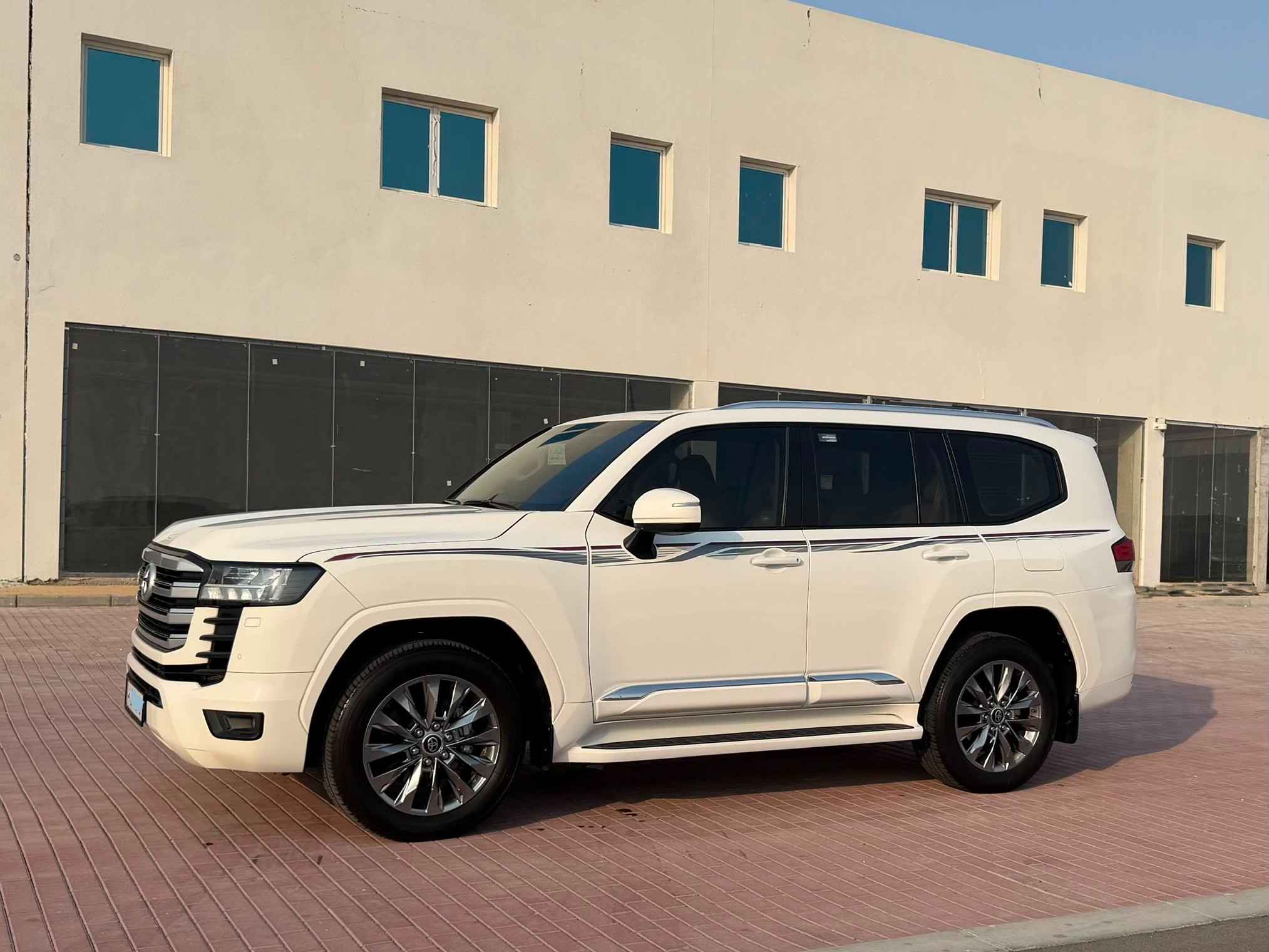 Toyota Land Cruiser GXR Twin Turbo 2023 - Image 3