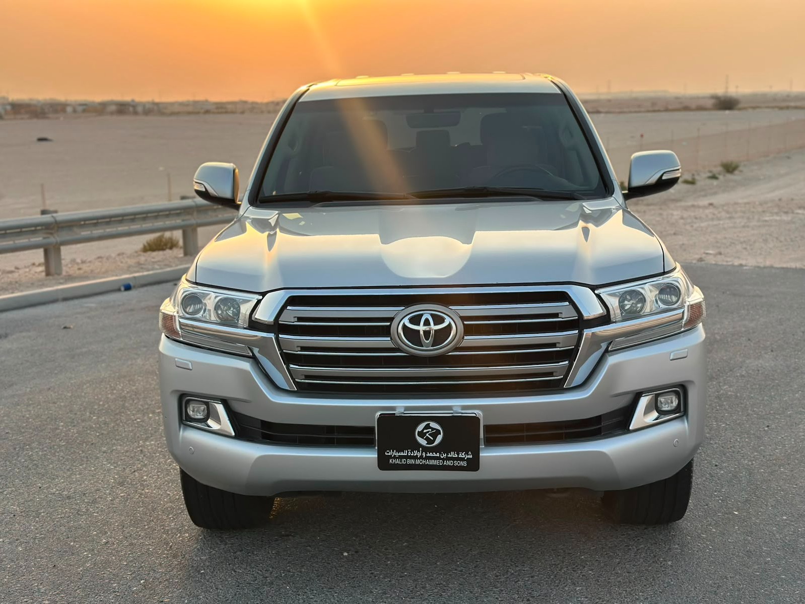 Toyota Land Cruiser GXR v8 2017 - Image 2