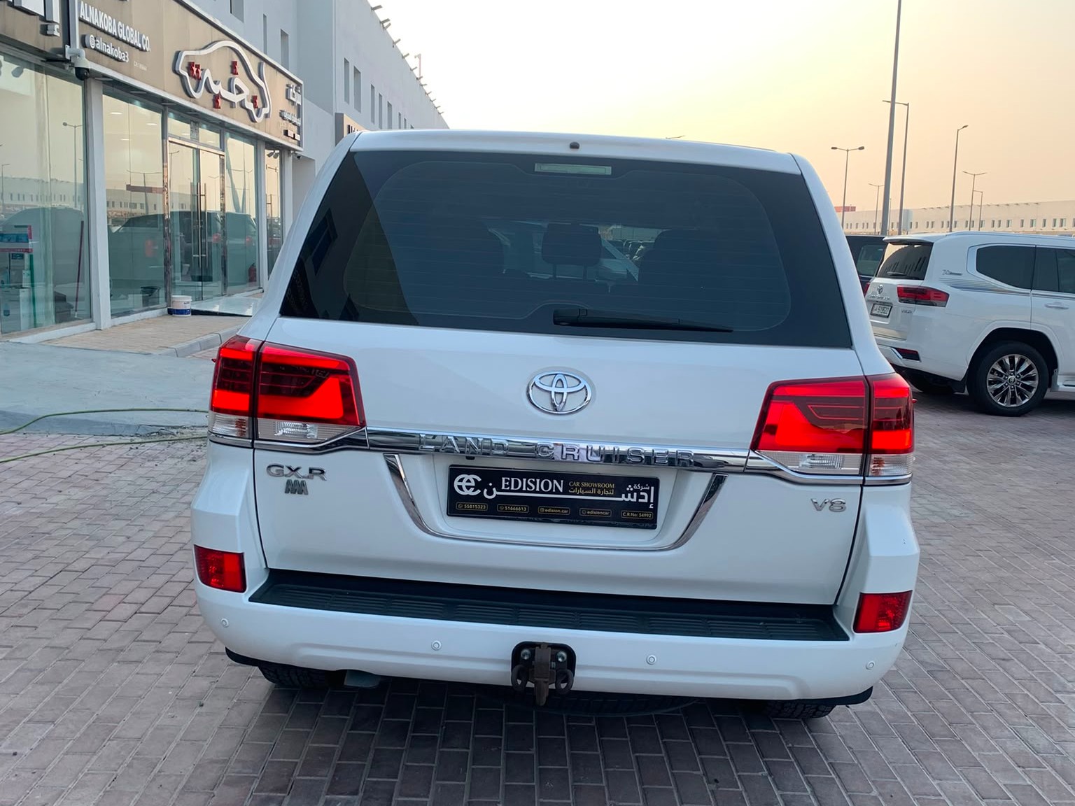 Toyota Land Cruiser GXR v8 2020 - Image 3