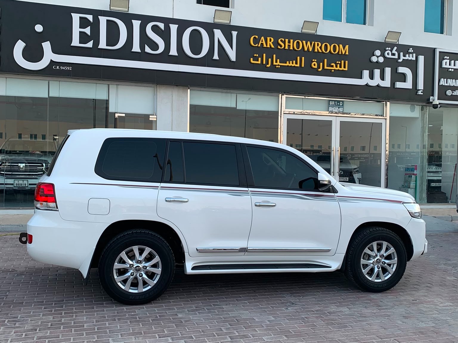 Toyota Land Cruiser GXR v8 2020 - Image 4