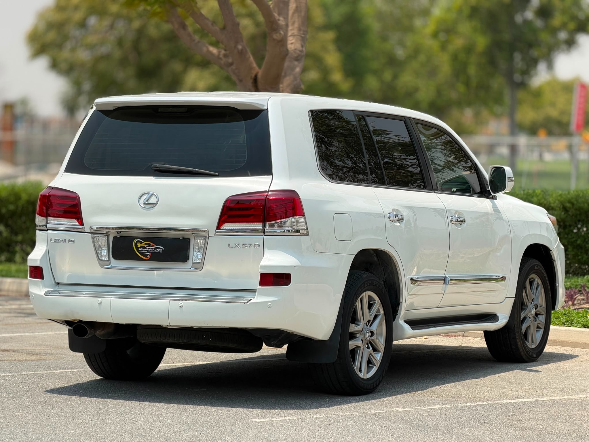 Lexus LX 570 2012 - Image 4
