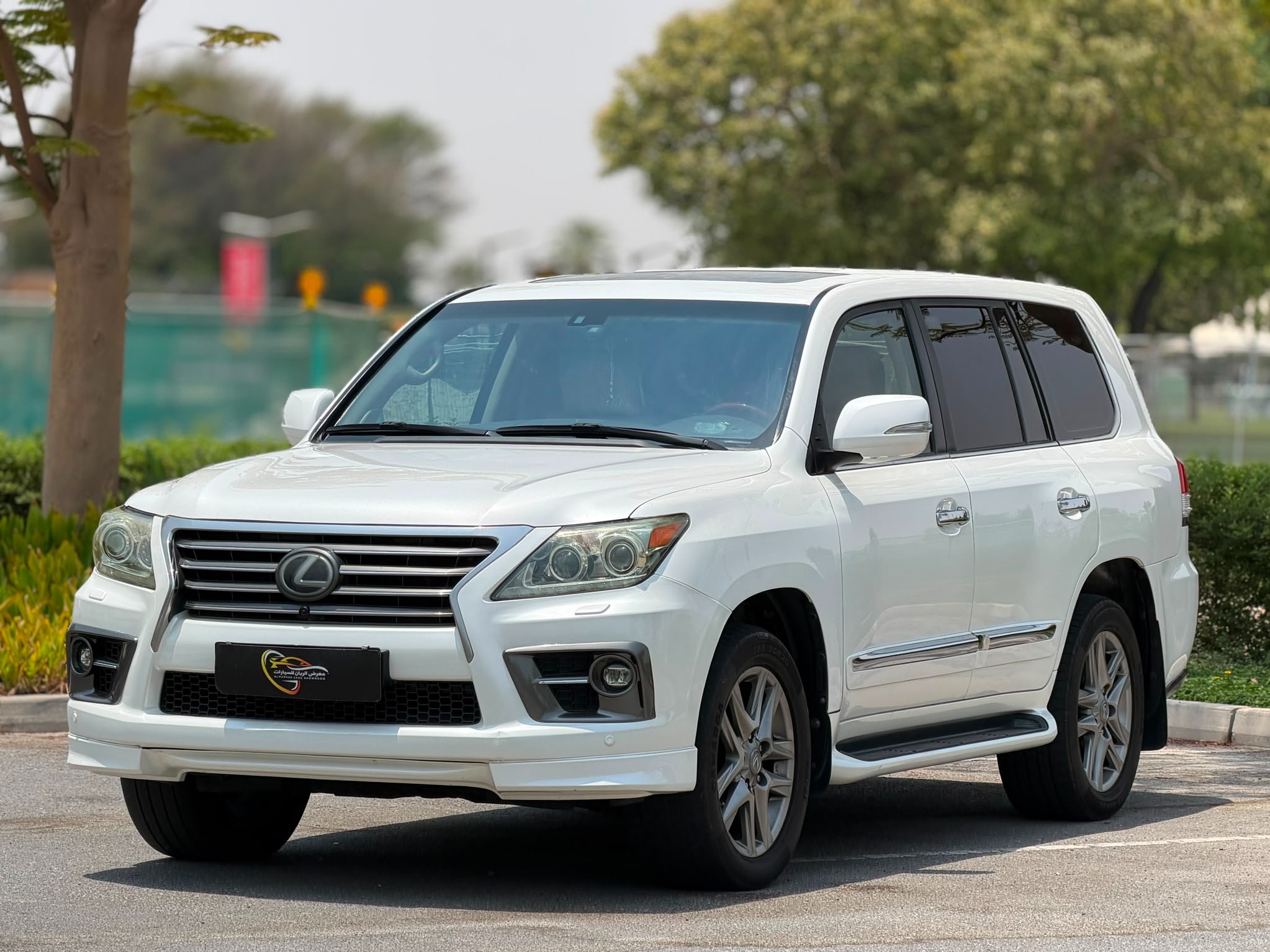 Lexus LX 570 S 2014 - Image 3